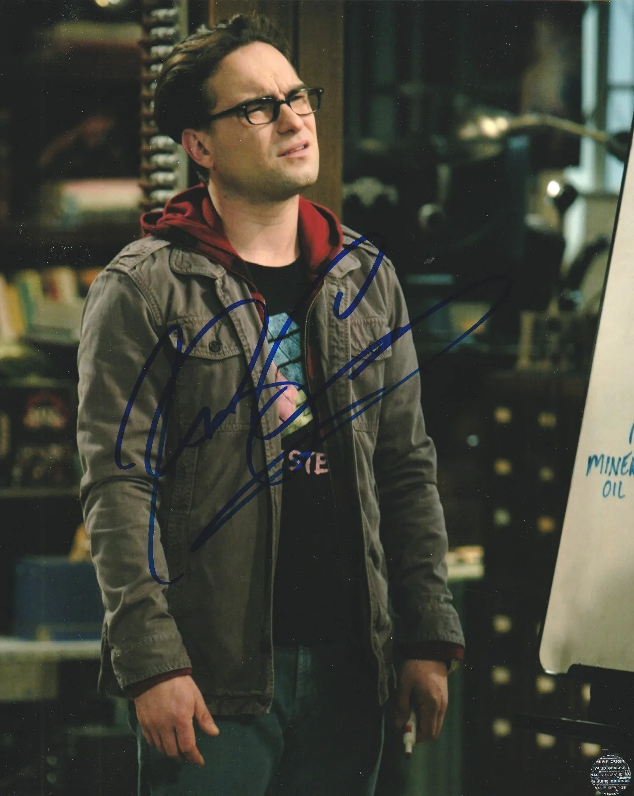 Johnny Galecki — Big Bang Theory Autographed 8x10 Photo signed by Johnny Galecki with COA/Holo