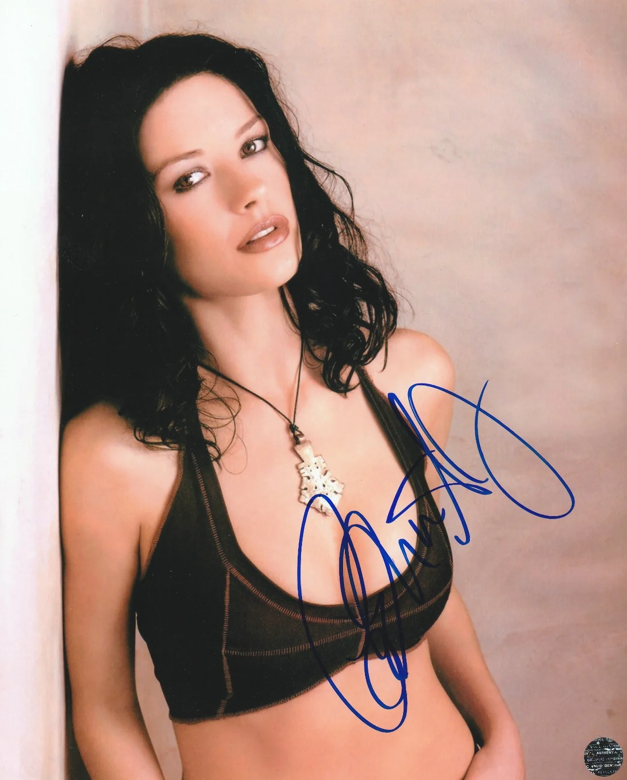 Catherine Zeta-Jones — Catherine Zeta-Jones Autographed Hot Sexy 8x10 Photo With COA/Matching Hologram