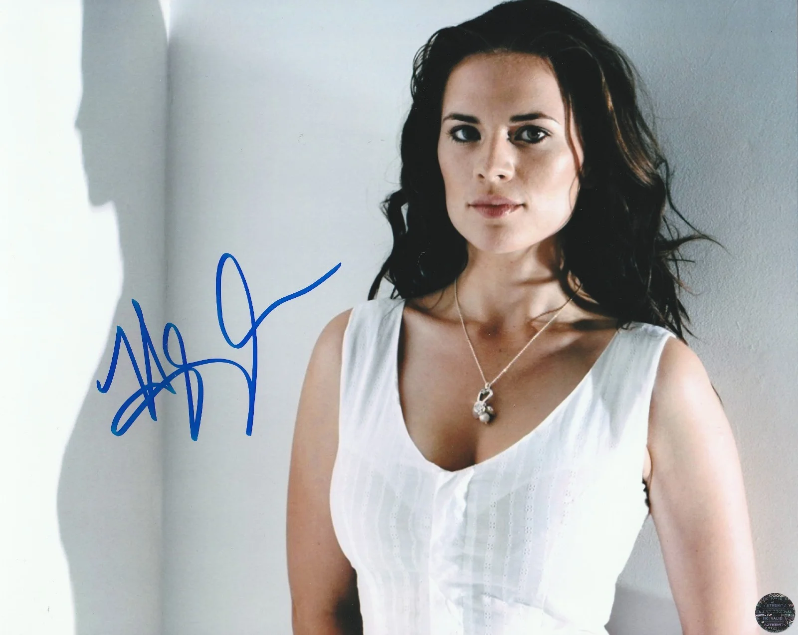Hayley Atwell — Hayley Atwell Autographed Red Hot Sexy 8x10 Photo with COA/Matching Hologram