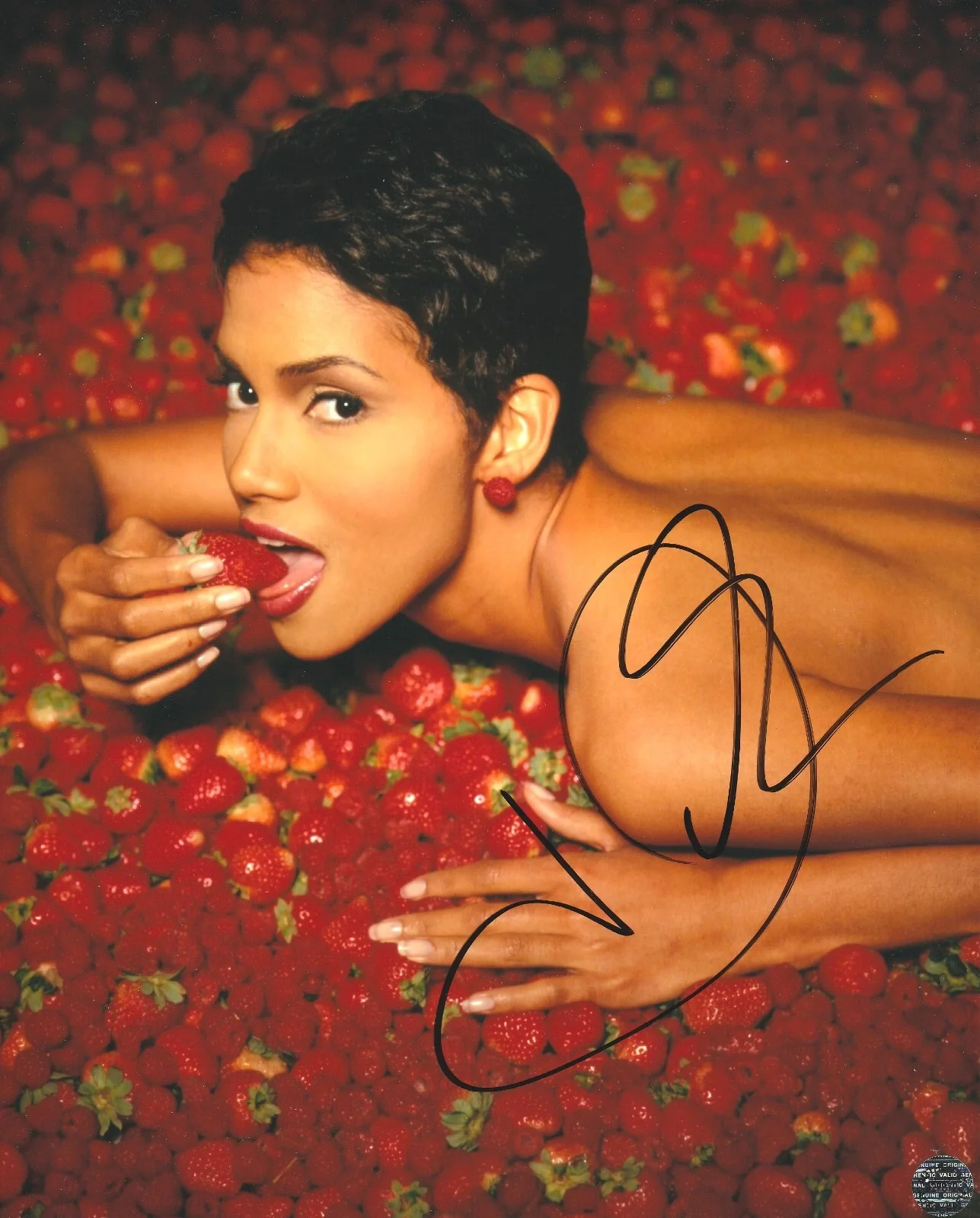 Halle Berry — Halle Berry Autographed Signed Red Hot Sexy 8x10 Photo with COA/Hologram