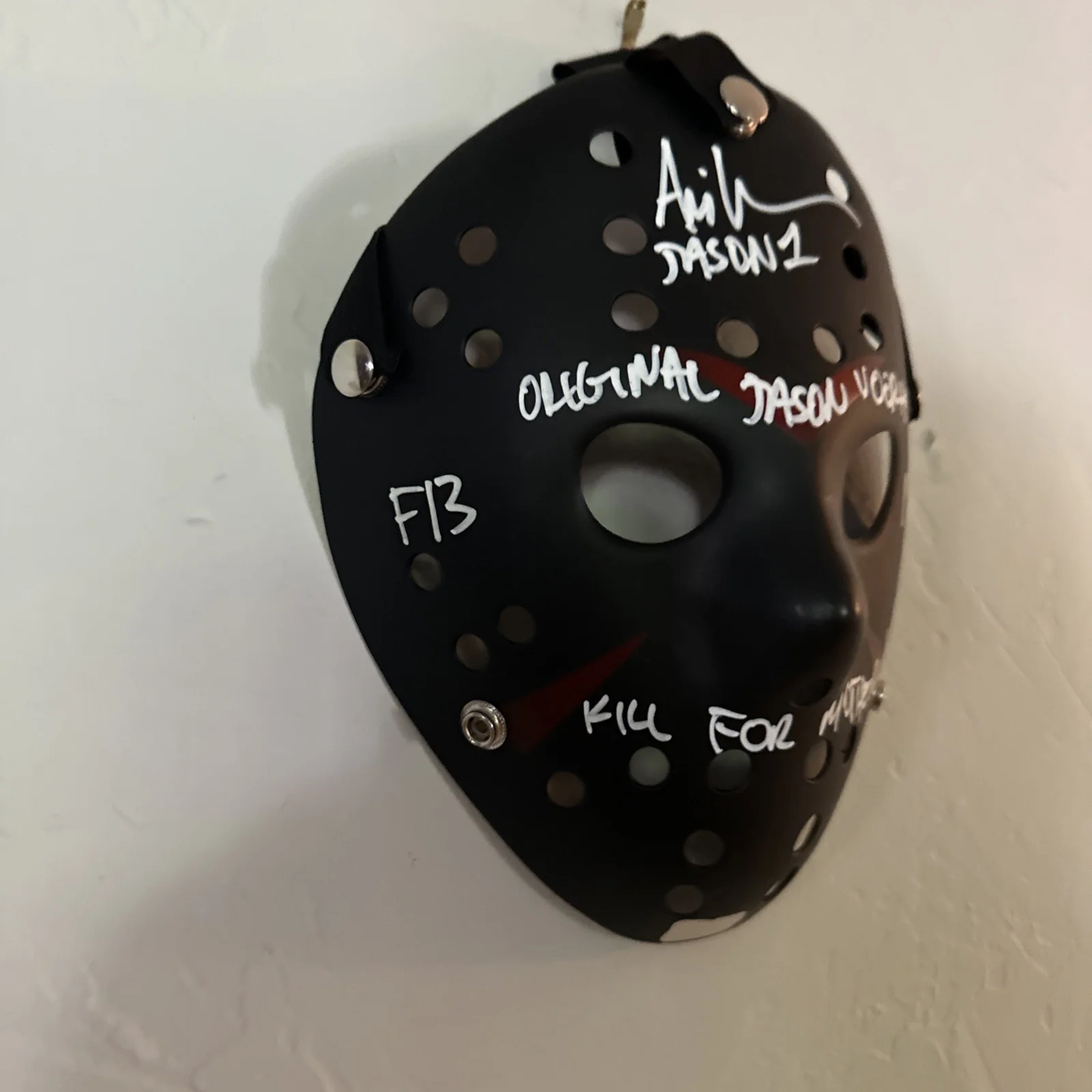 Ari Lehman — Jason Voorhees Ari Lehman Signed Auto Hockey Strap Mask “Kill For Mother” COA, image 4