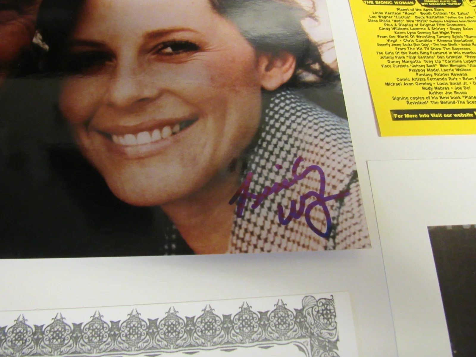 Lindsay Wagner — Lindsay Wagner The Bionic Woman Signed Autograph Photo with COA, изображение 3