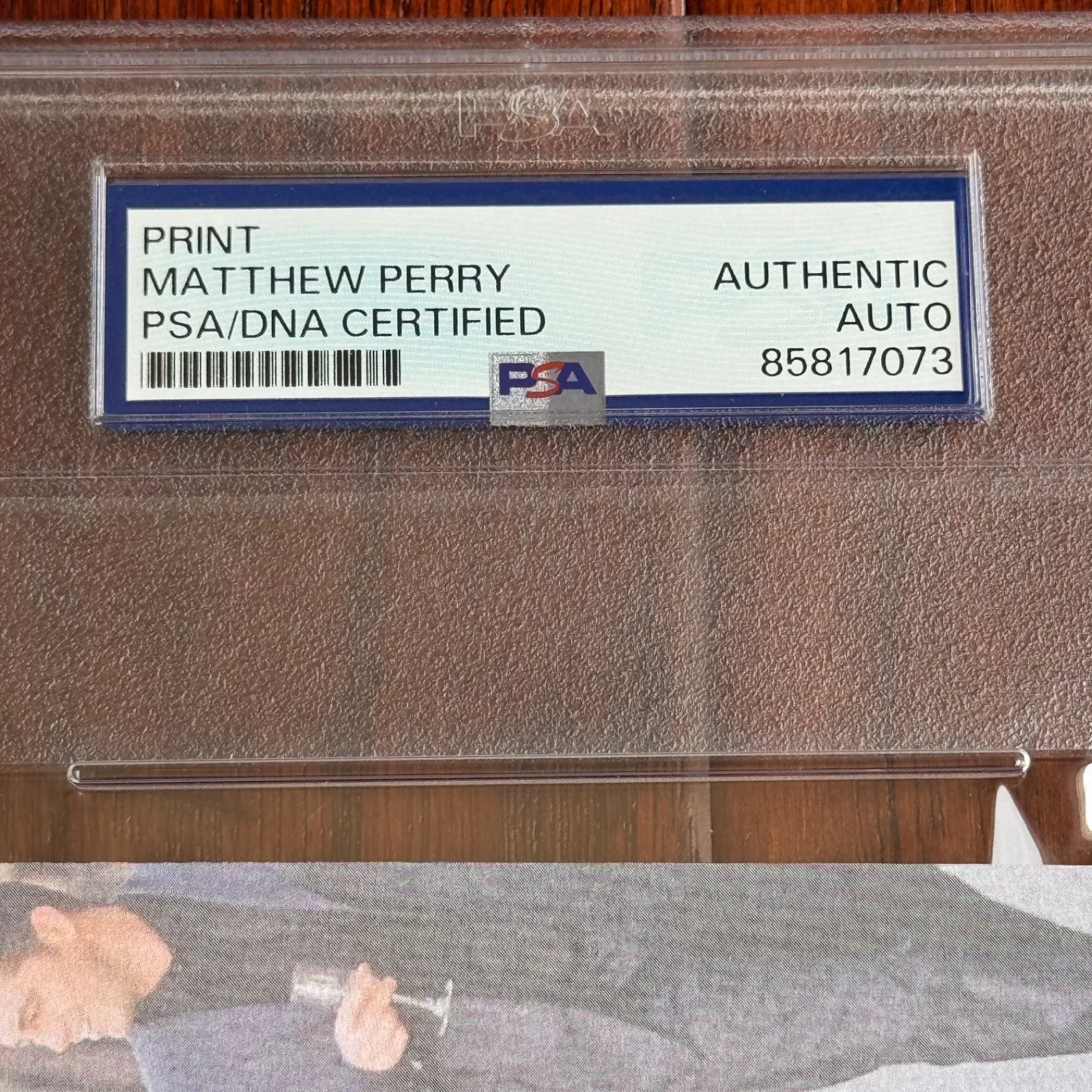 MATTHEW PERRY Autograph FRIENDS Souvenir Print Signed CHANDLER BING * PSA, изображение 3