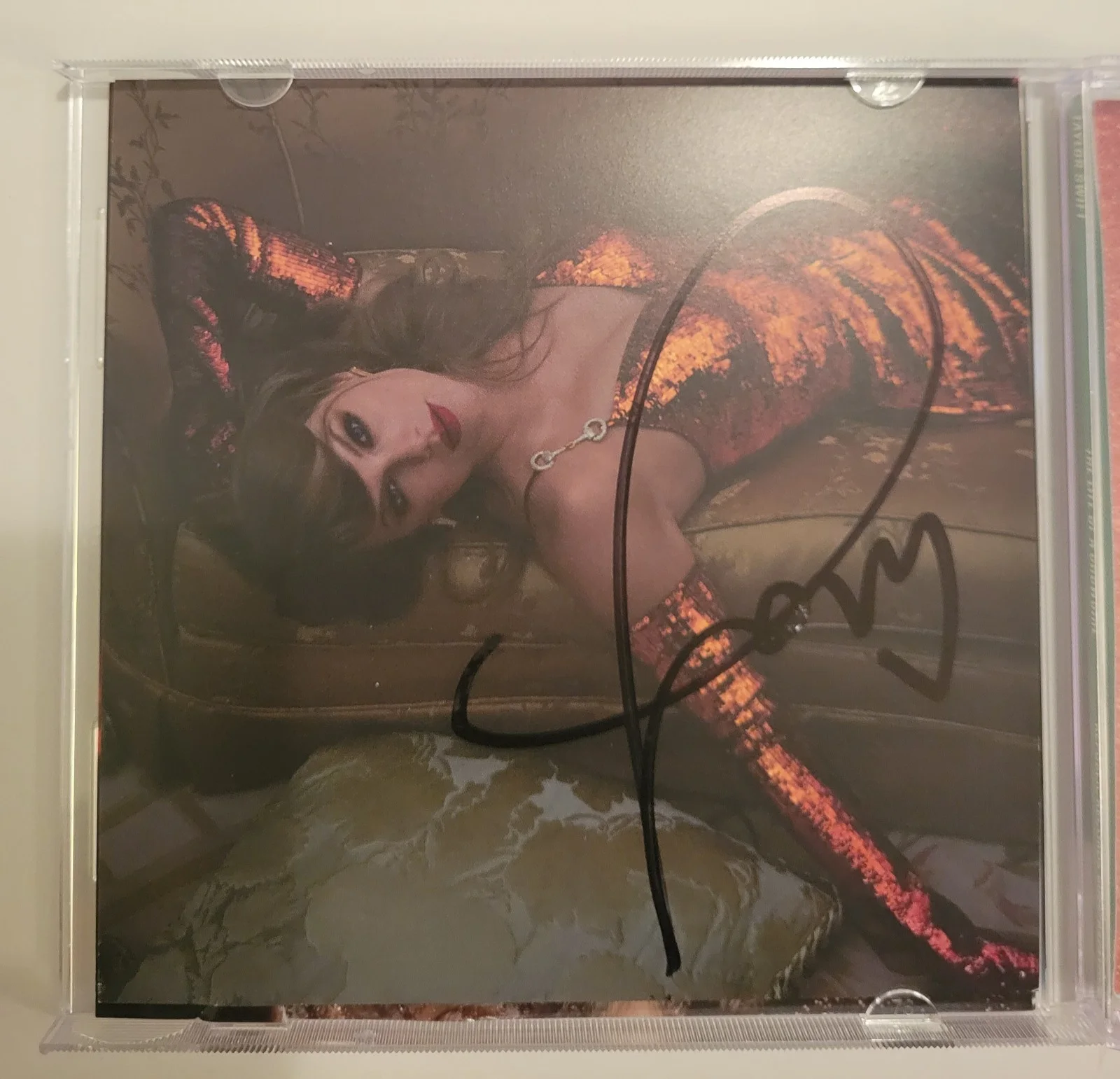 Taylor Swift Signed The Life of a Showgirl CD Album Full Heart Photo 2, изображение 2