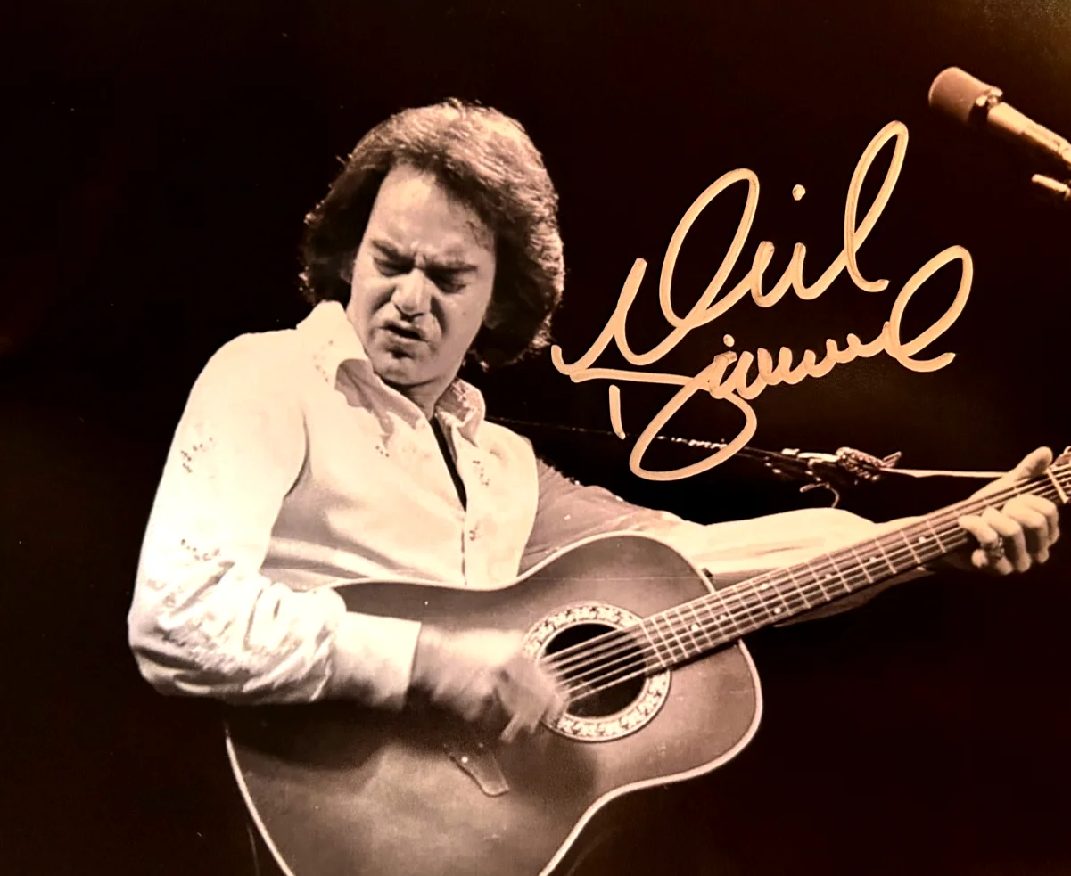 NEIL DIAMOND Signed Original 8x10" Authentic Autograph GENUINE w/COA, image 3