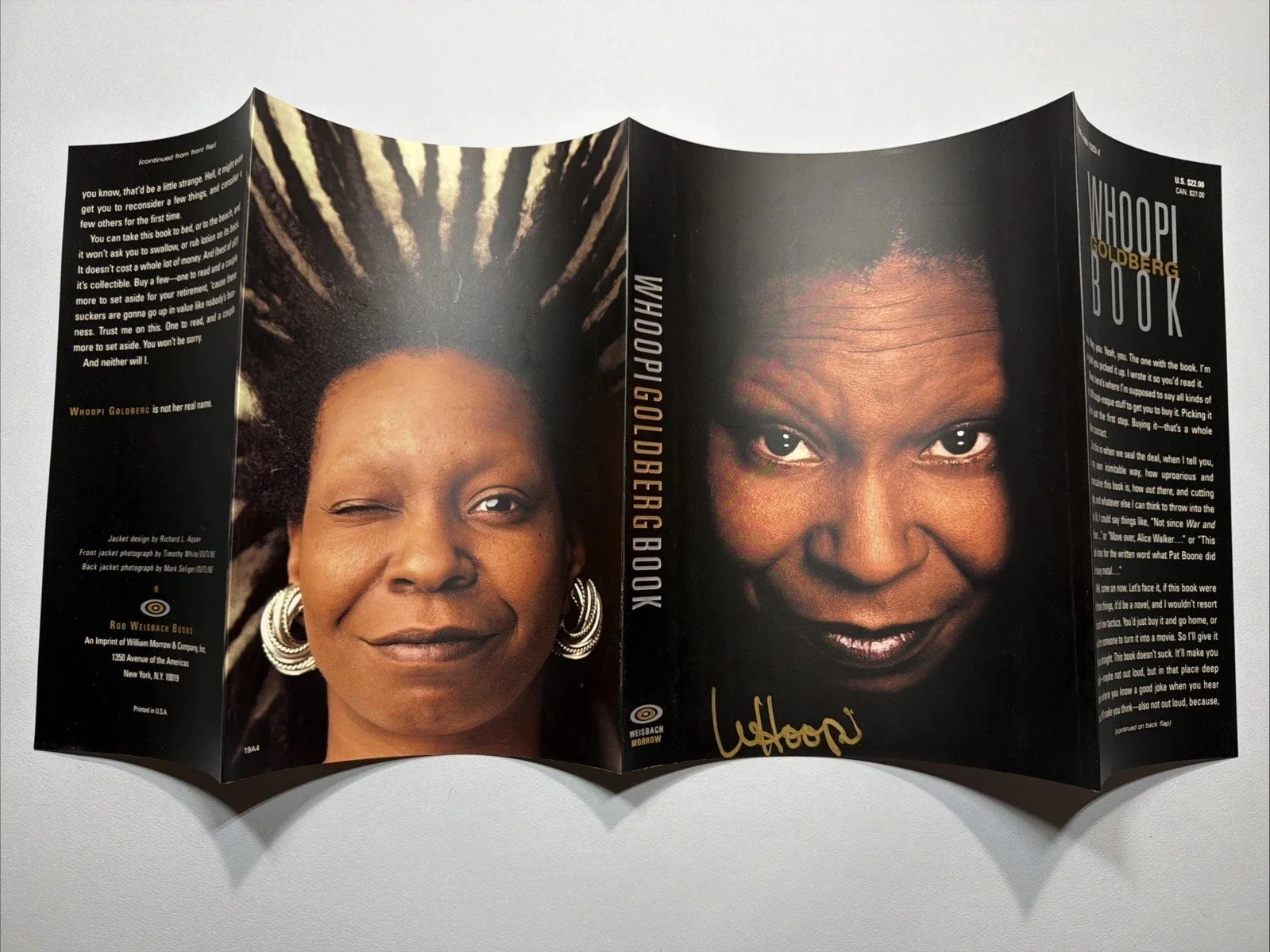Whoopi Goldberg — WHOOPI GOLDBERG AUTHENTIC HAND SIGNED BOOK COVER AUTOGRAPHED, image 2
