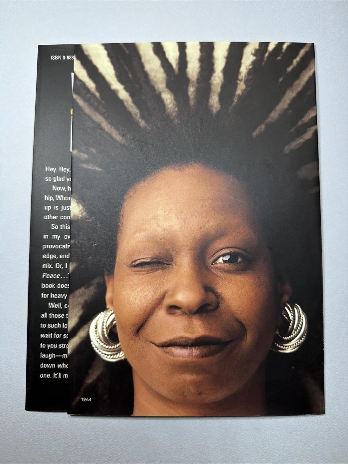 Whoopi Goldberg — WHOOPI GOLDBERG AUTHENTIC HAND SIGNED BOOK COVER AUTOGRAPHED, image 4