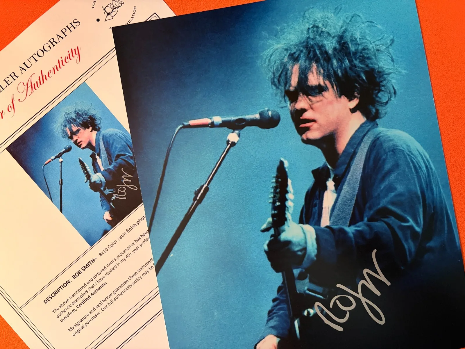 ROBERT SMITH Signed•8x10•Color•In Concert Photo Auto•Todd Mueller Autographs COA, изображение 2