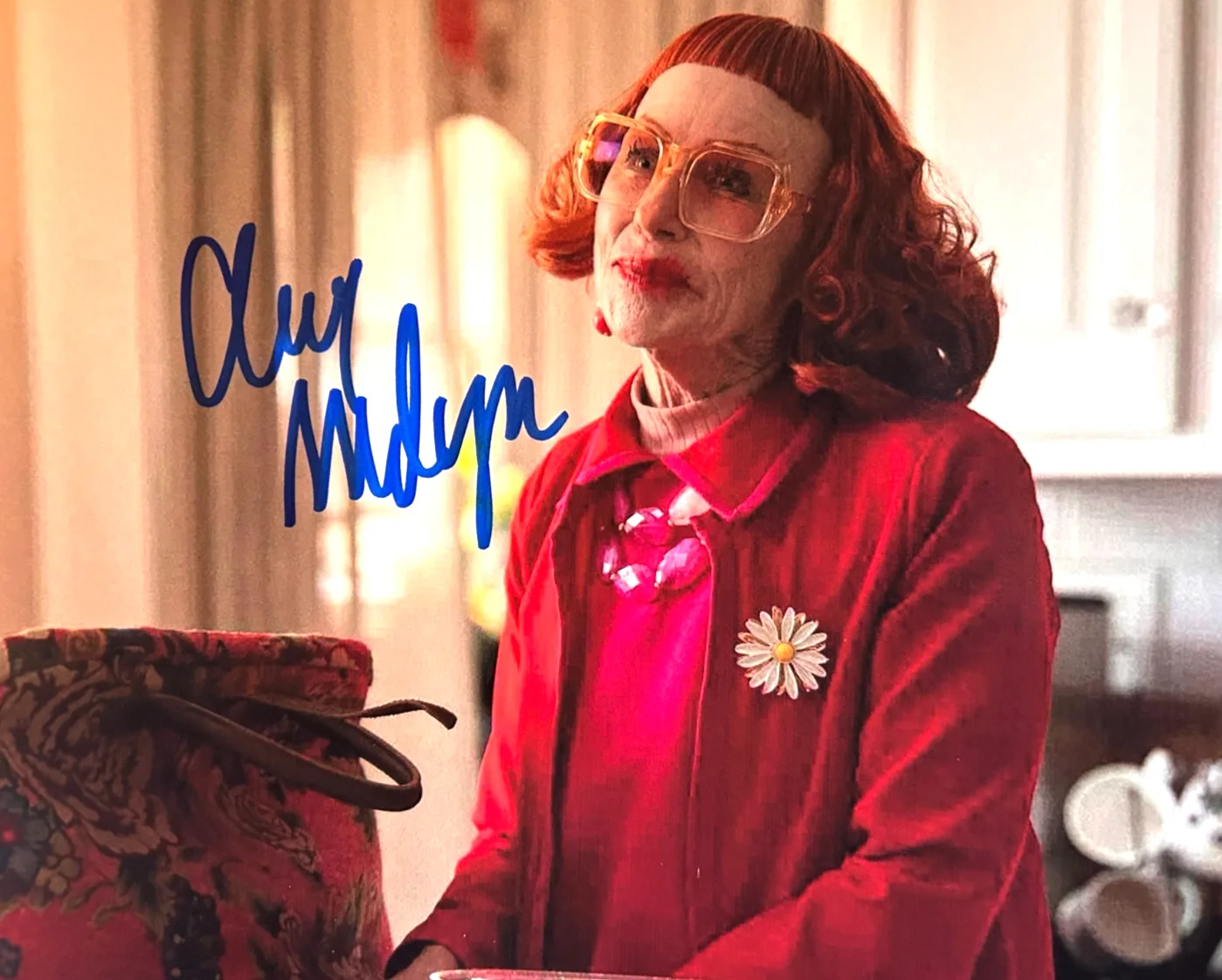 Amy Madigan — Amy Madigan (WEAPONS: Aunt Gladys) Signed 8x10 Original Authentic Autograph +COA, image 3
