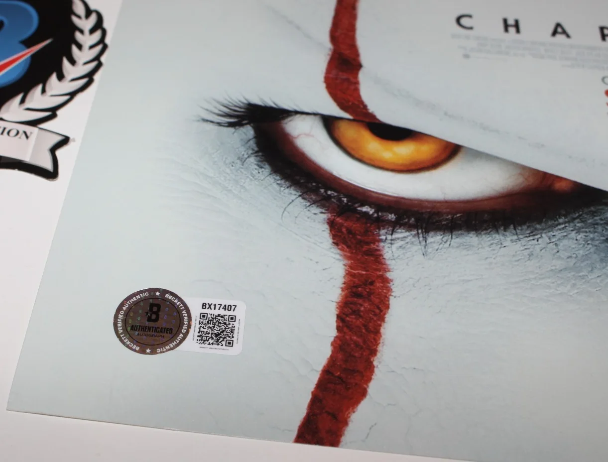 DIRECTOR ANDY MUSCHIETTI SIGNED 'IT' 12x18 MOVIE POSTER 4 BECKETT BAS COA PROOF, изображение 3
