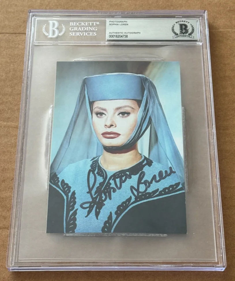 Sophia Loren — ACTRESS SOPHIA LOREN SIGNED 4X6 PHOTO ENCAPSULATED BECKETT BAS #4