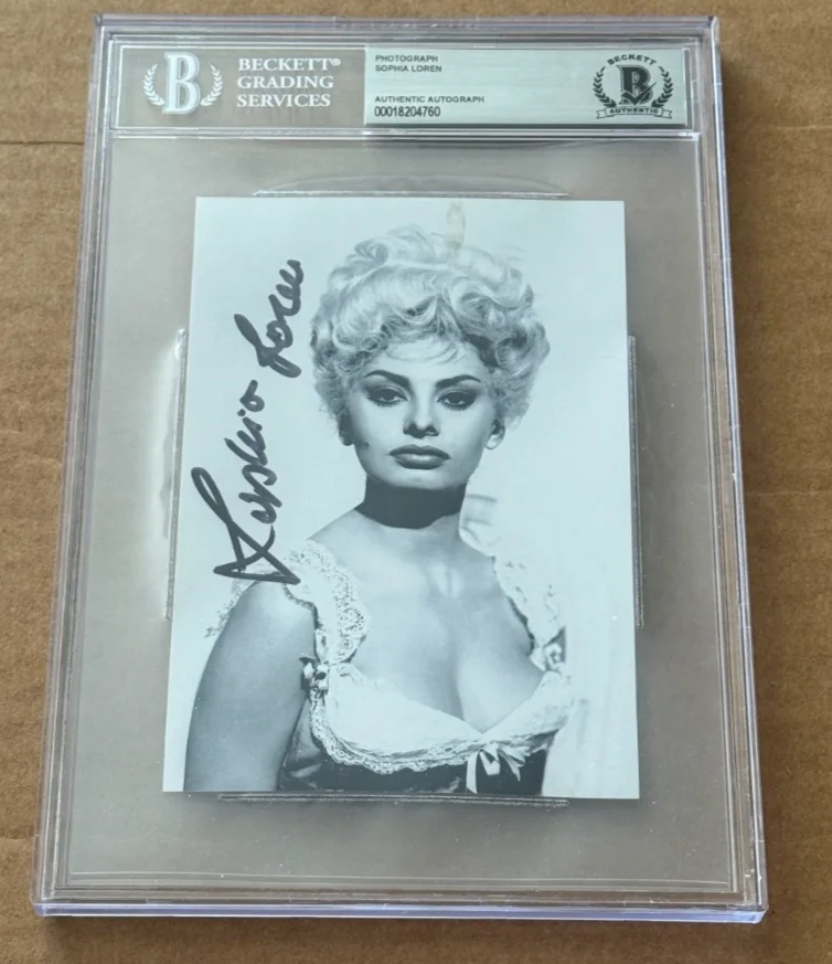 Sophia Loren — ACTRESS SOPHIA LOREN SIGNED 4X6 PHOTO ENCAPSULATED BECKETT BAS #5