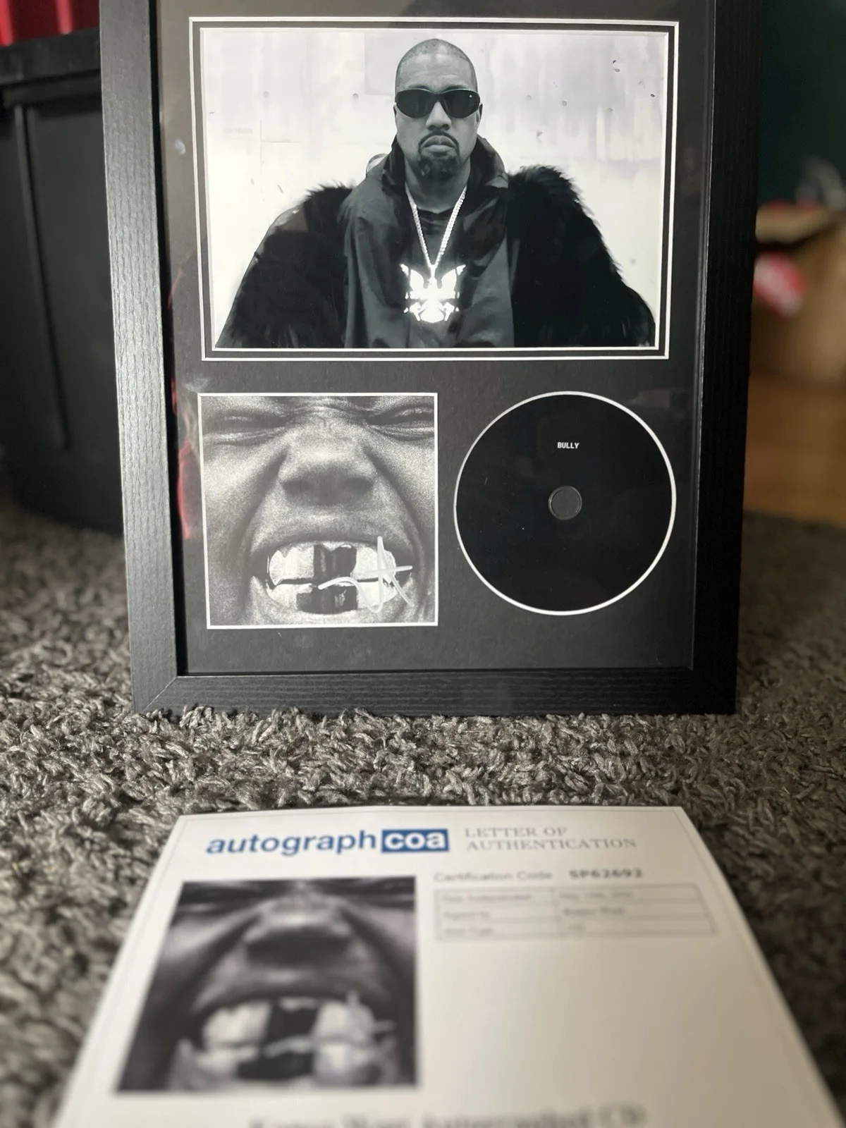 Kanye West — Kanye West Autographed Signed 11x14 Custom Framed CD Photo Bully Ye Yeezy ACOA, изображение 2
