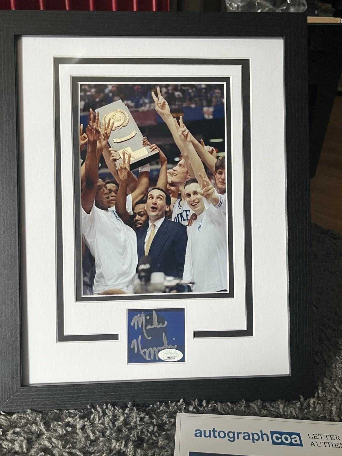 Mike Krzyzewski — Mike Krzyzewski Autographed Signed 11x14 Framed Display Cut ACOA JSA ACOA LEGEN, image 3