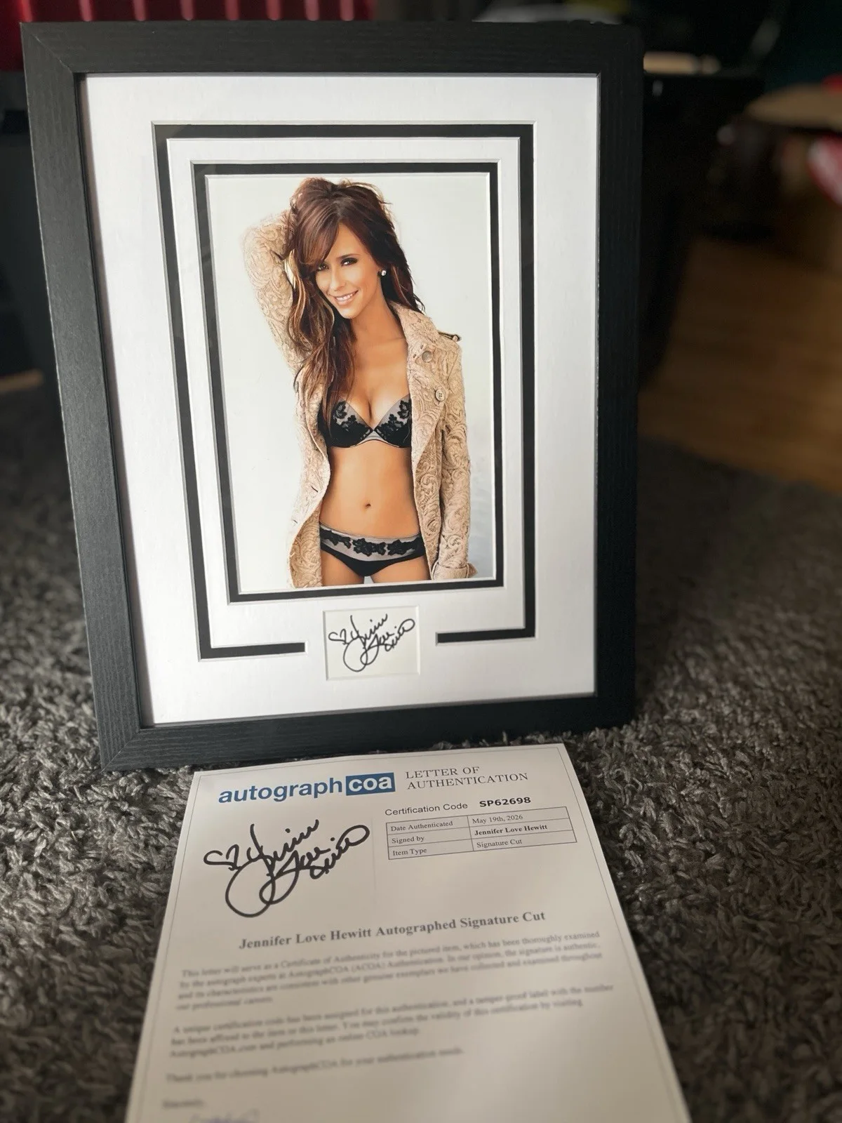 Jennifer Love Hewitt — Jennifer Love Hewitt Signed Framed 11x14 Display ACOA Sexy Bikini I Know What