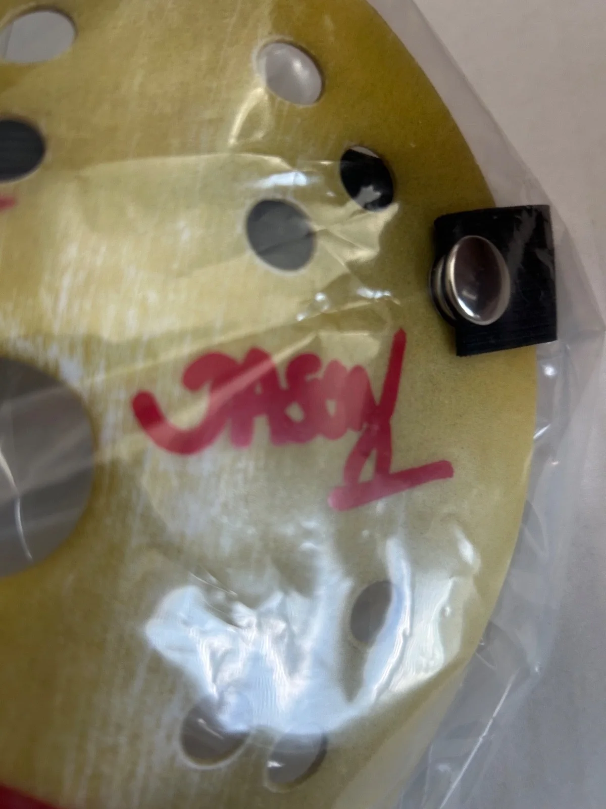 Ari Lehman Signed Mask Friday the 13th "I Never Die" with COA Sticker, изображение 3