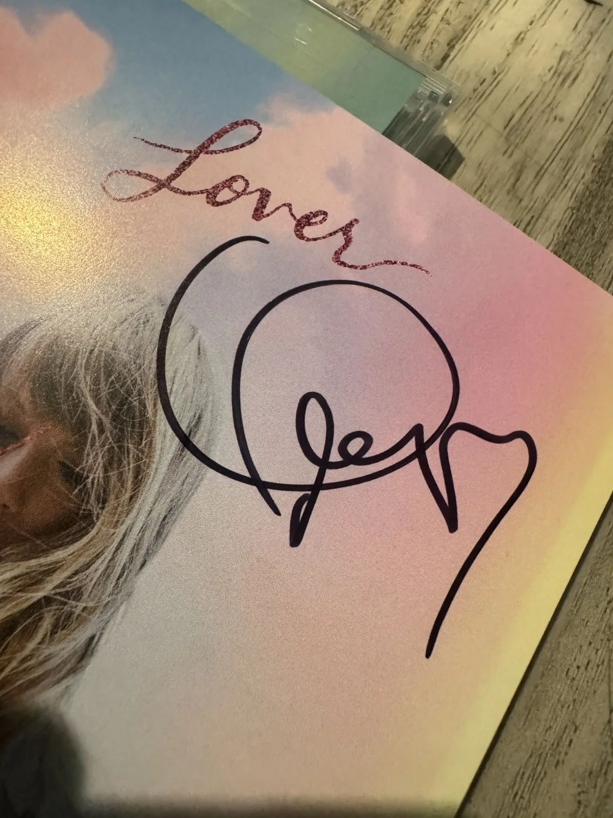 AUTOGRAPHED Lover Booklet + ME! CD Single - SIGNED by Taylor Swift, image 2