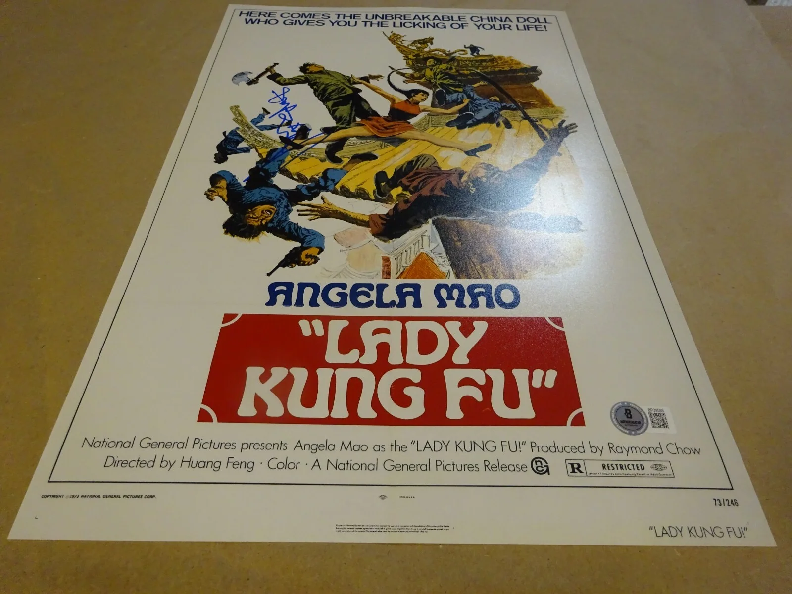 Angela Mao — Signed Angela Mao Autographed Lady Kung Fu 11"x17" Photo Beckett BAS COA, изображение 2
