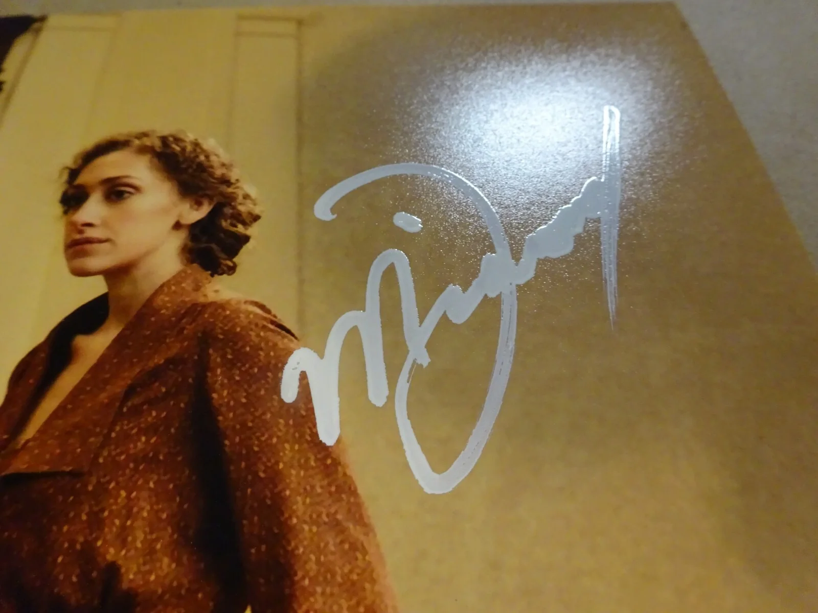 Micaela Diamond — Autographed Micaela Diamond Signed 8x10 Broadway Parade Photo Beckett BAS COA, изображение 4