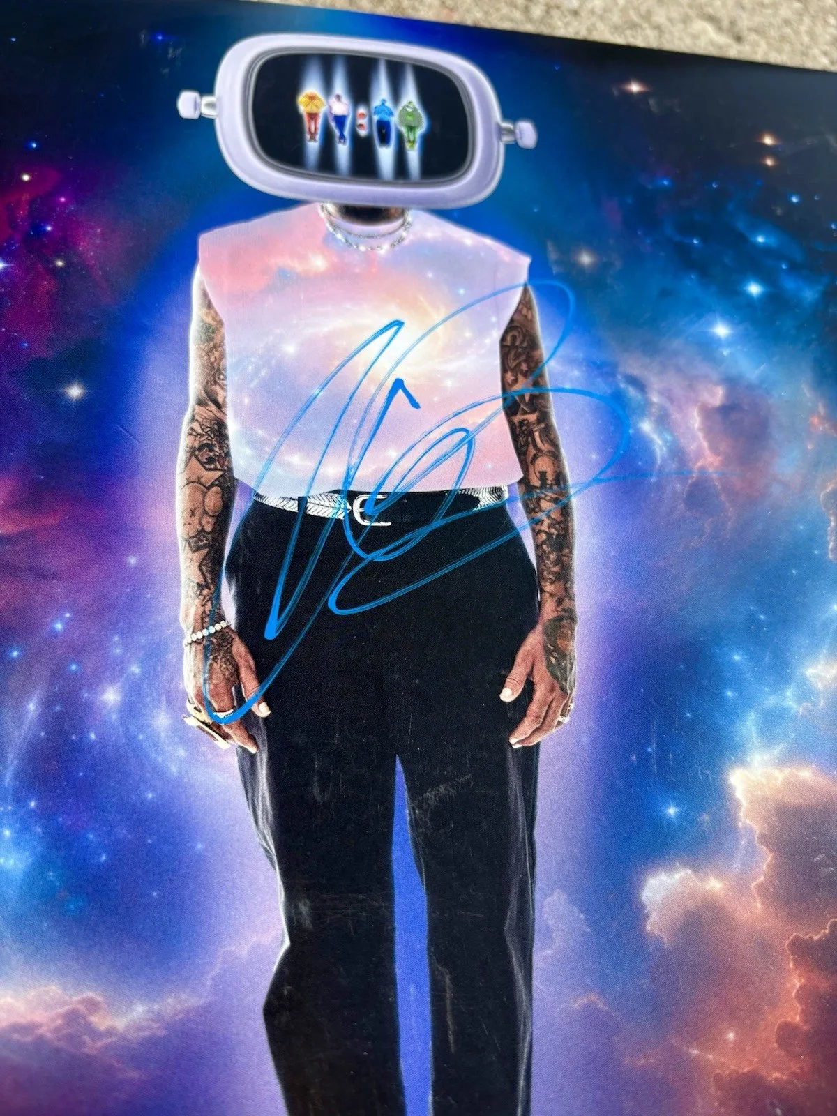 CHRIS BROWN SIGNED Red 1:11 Vinyl JSA COA, image 2
