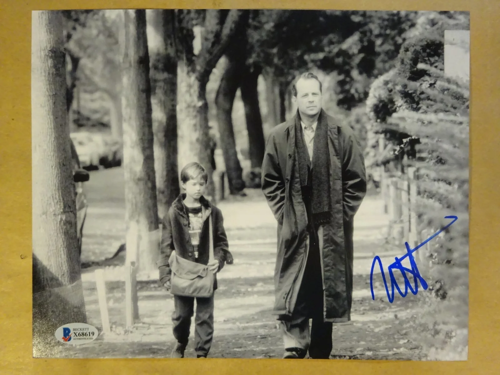 Haley Joel Osment — Signed Haley Joel Osment Autographed The Sixth Sense Photo 8x10 Beckett BAS COA, image 2