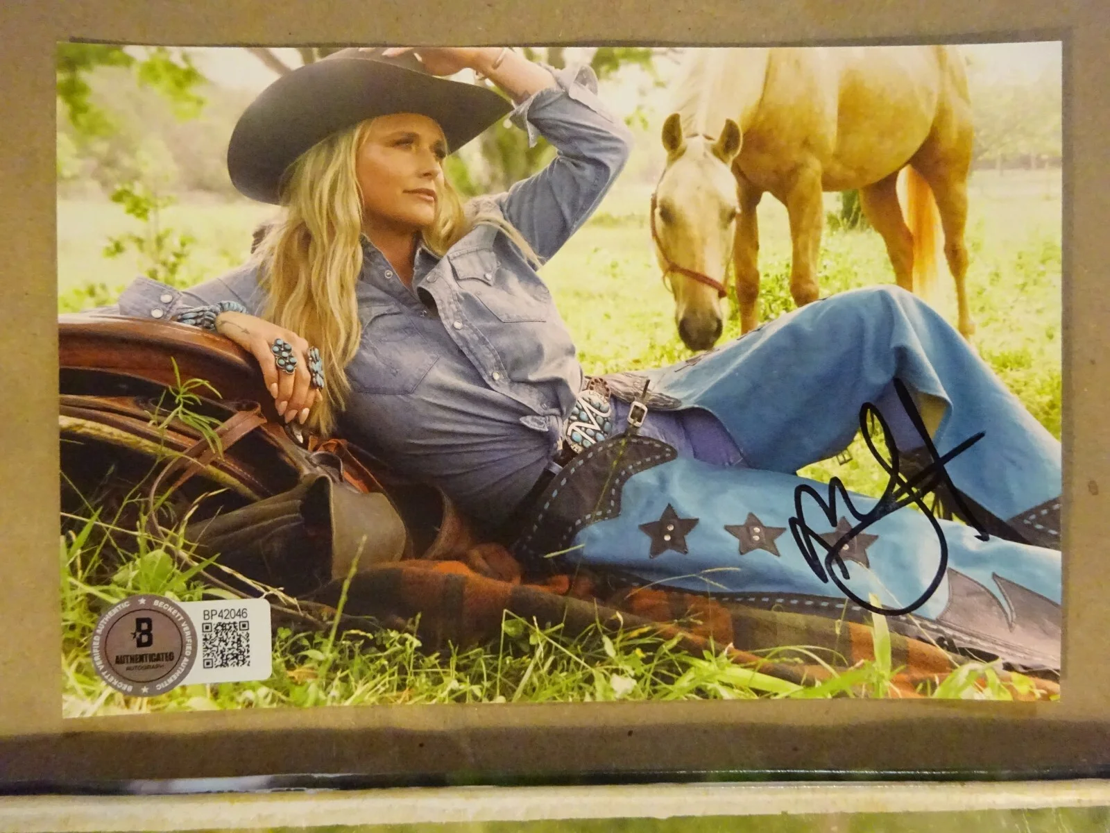 Signed Miranda Lambert Autographed Postcards From Texas Album - Insert BAS COA, image 3