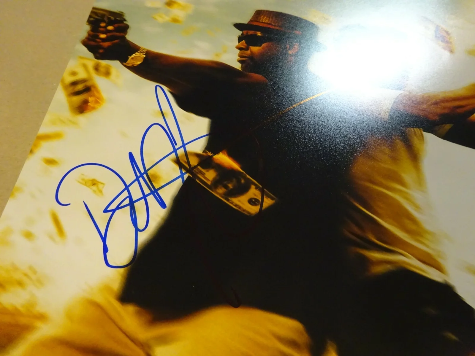 Denzel Washington — Signed Denzel Washington Autographed 2 Guns12"x18" Photo Beckett BAS COA, изображение 4