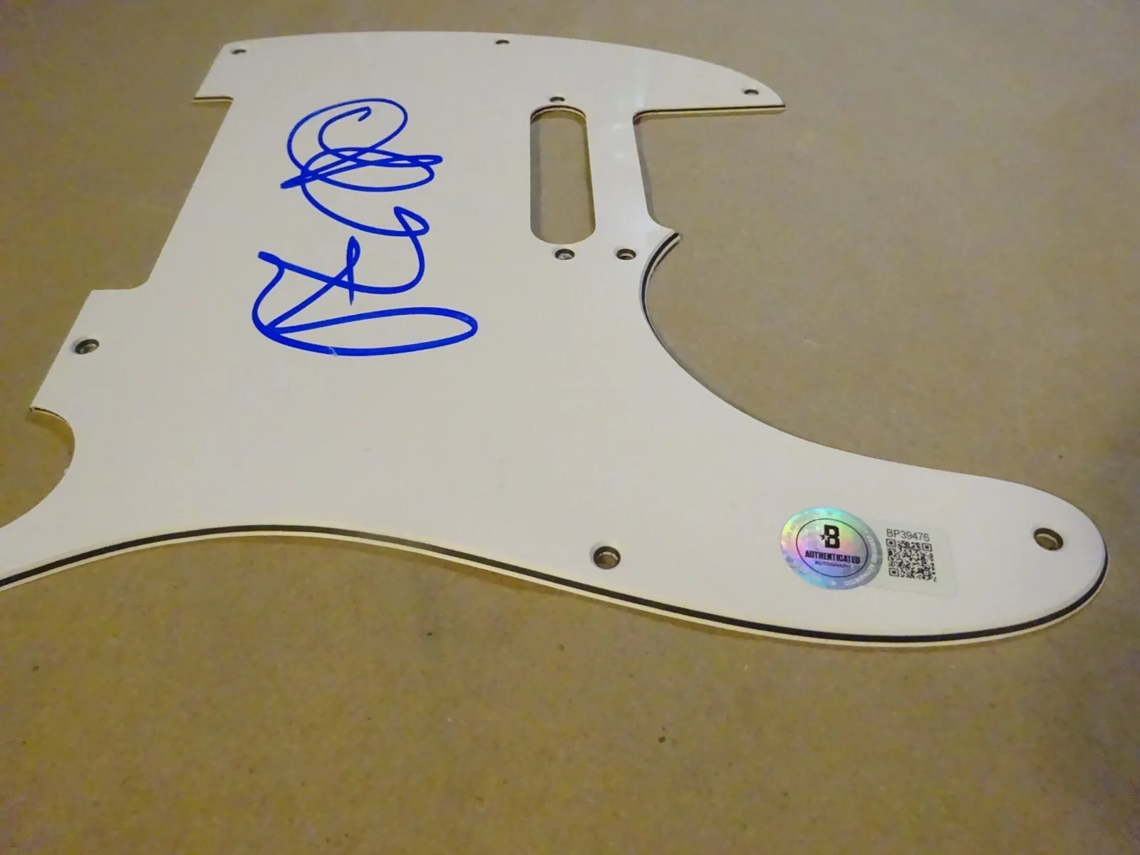 Signed Alanis Morissette Autographed Guitar Pick Guard Beckett BAS COA, image 5