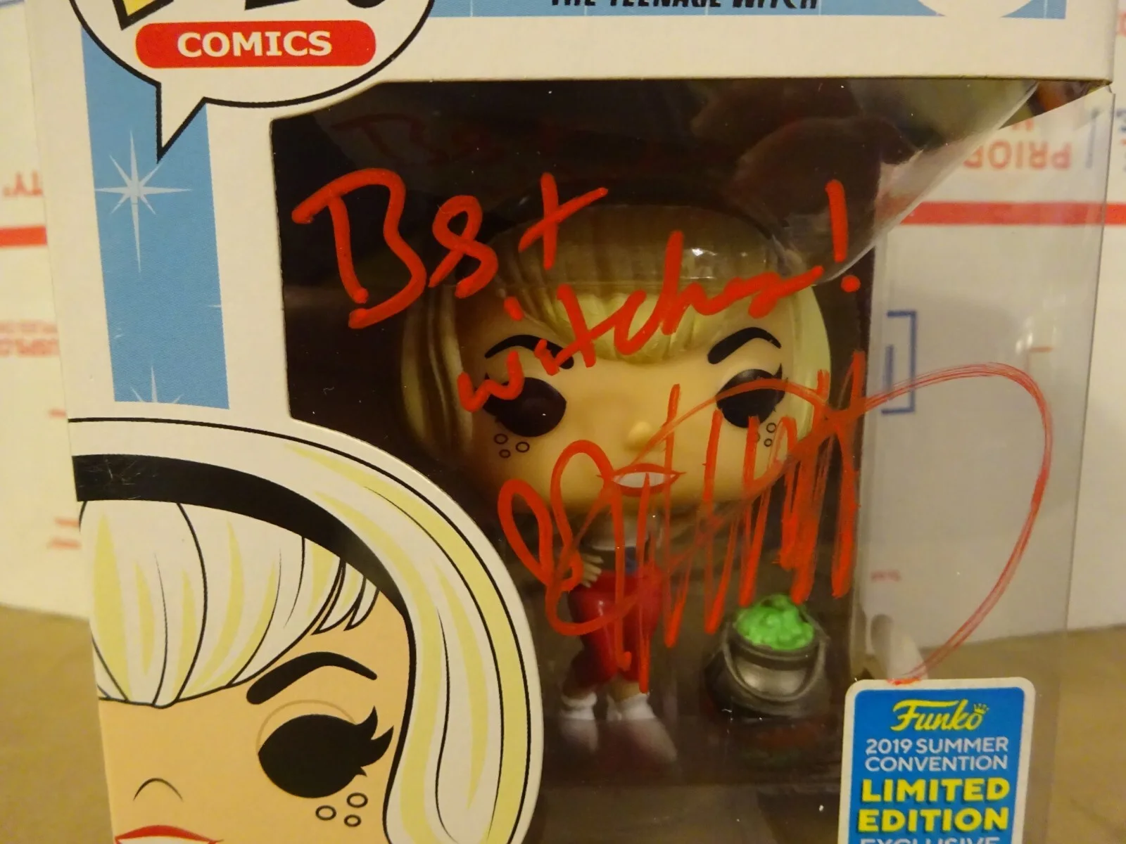 Melissa Joan Hart — Signed Melissa Joan Hart Autographed Sabrina The Teenage Witch Funko Pop JSA COA, изображение 4