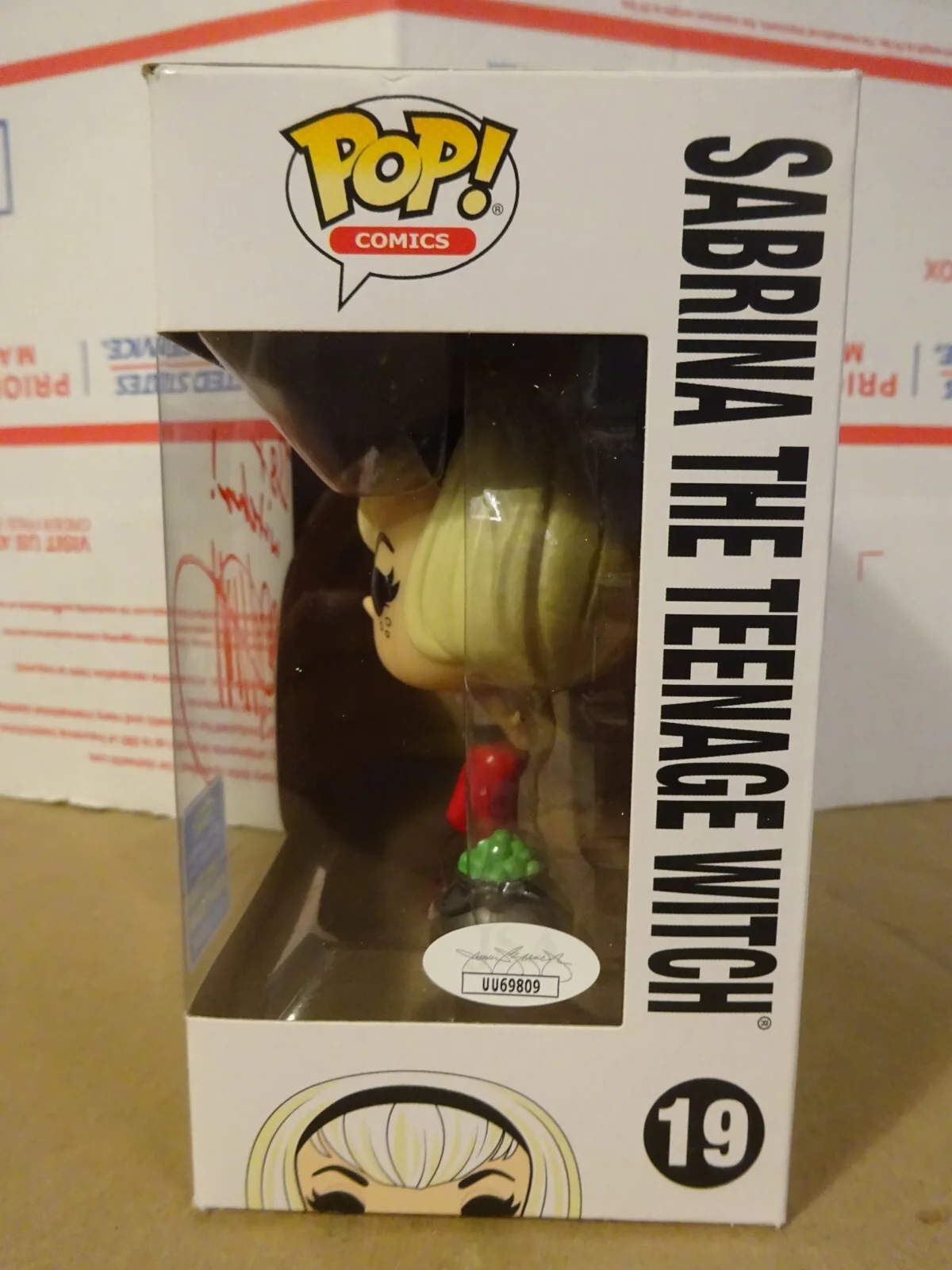 Melissa Joan Hart — Signed Melissa Joan Hart Autographed Sabrina The Teenage Witch Funko Pop JSA COA, изображение 5