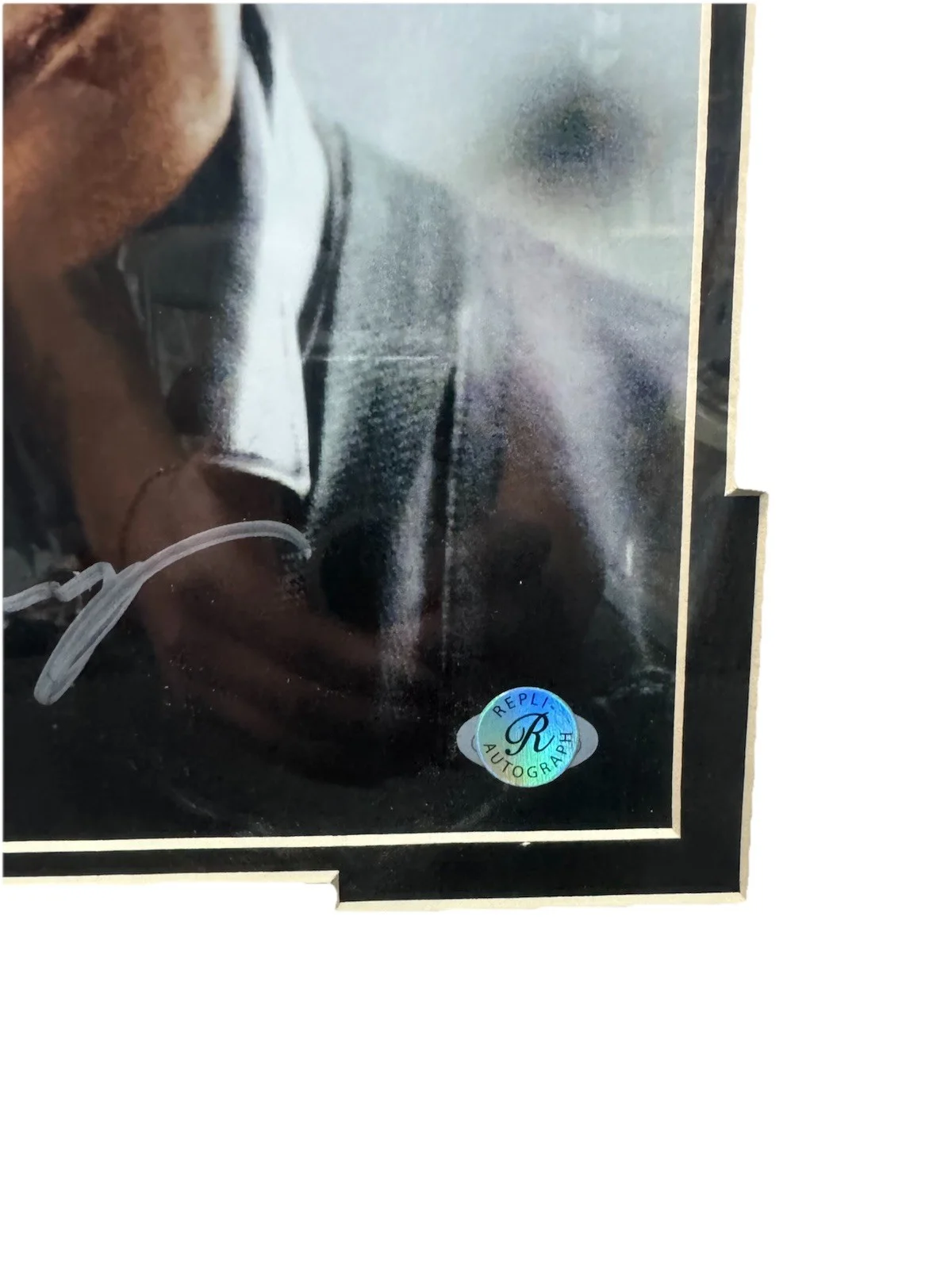 Arnold Swartzenegger “The Terminator” Photo Framed With Rep Auto, image 2
