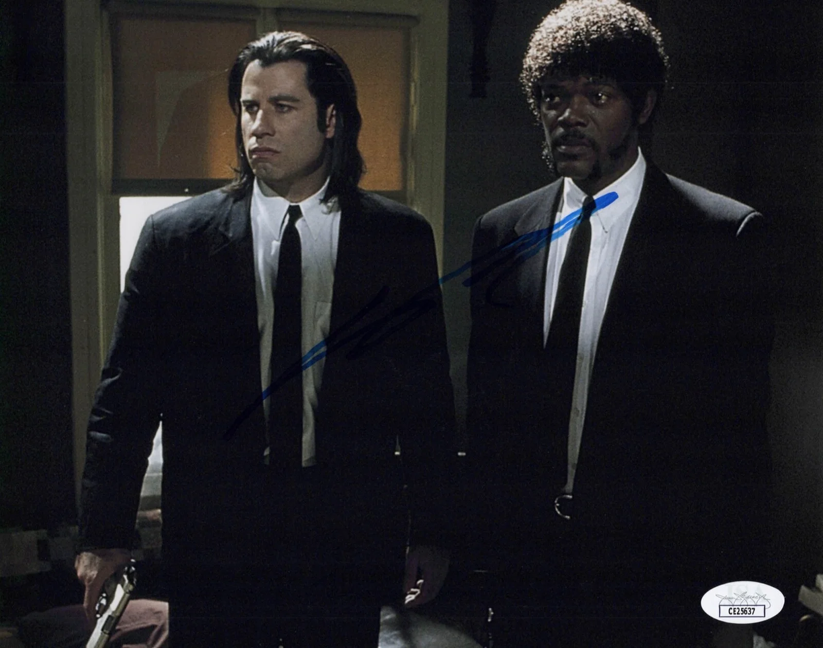 JOHN TRAVOLTA — John Travolta signed "PULP FICTION" 8x10 Photo d AUTOGRAPH Vincent Jules JSA COA, image 4