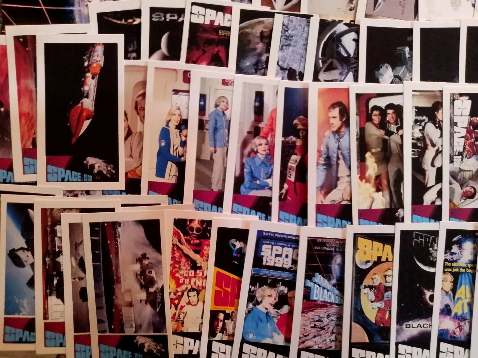 Space 1999 Deluxe Ed. 12 Lobbymarkers markers + 88 Mini art Cards & 3 boxes., image 4