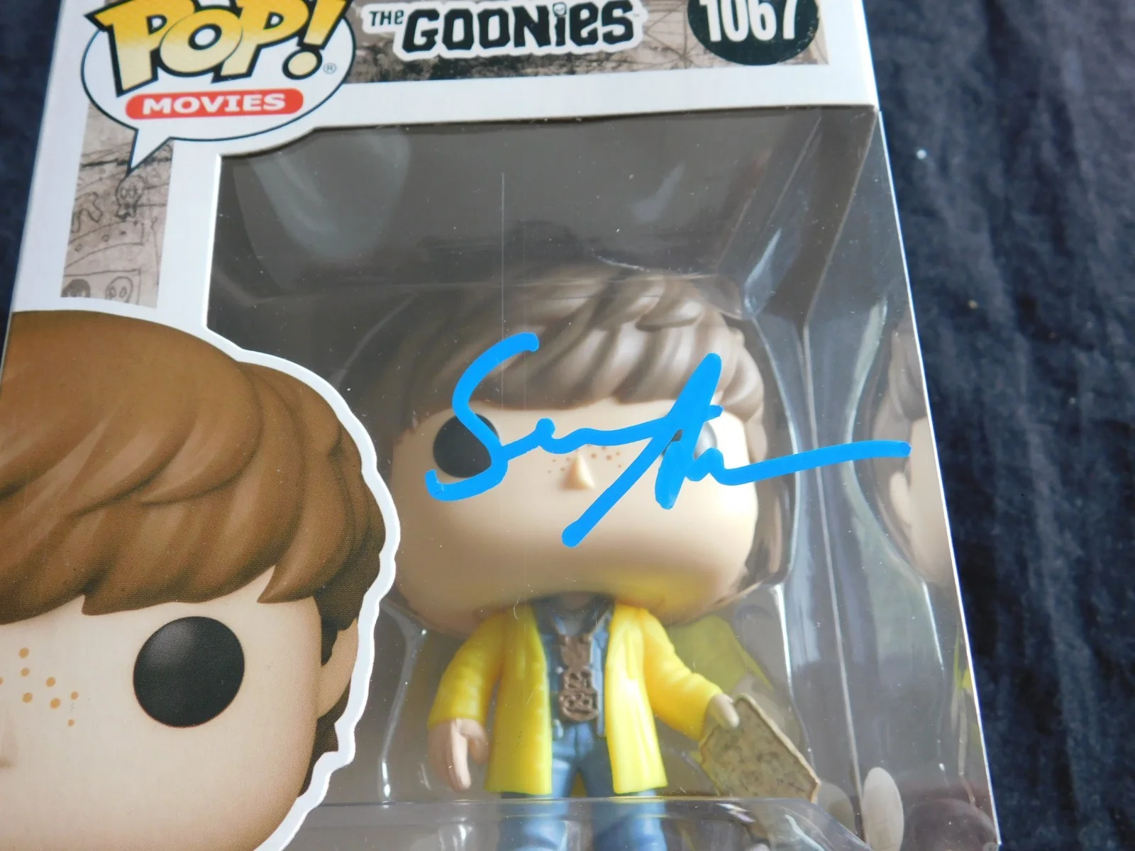Sean Astin — Sean Astin Signed Goonies Mikey Funko Pop 1067 - JSA Authentication, image 2