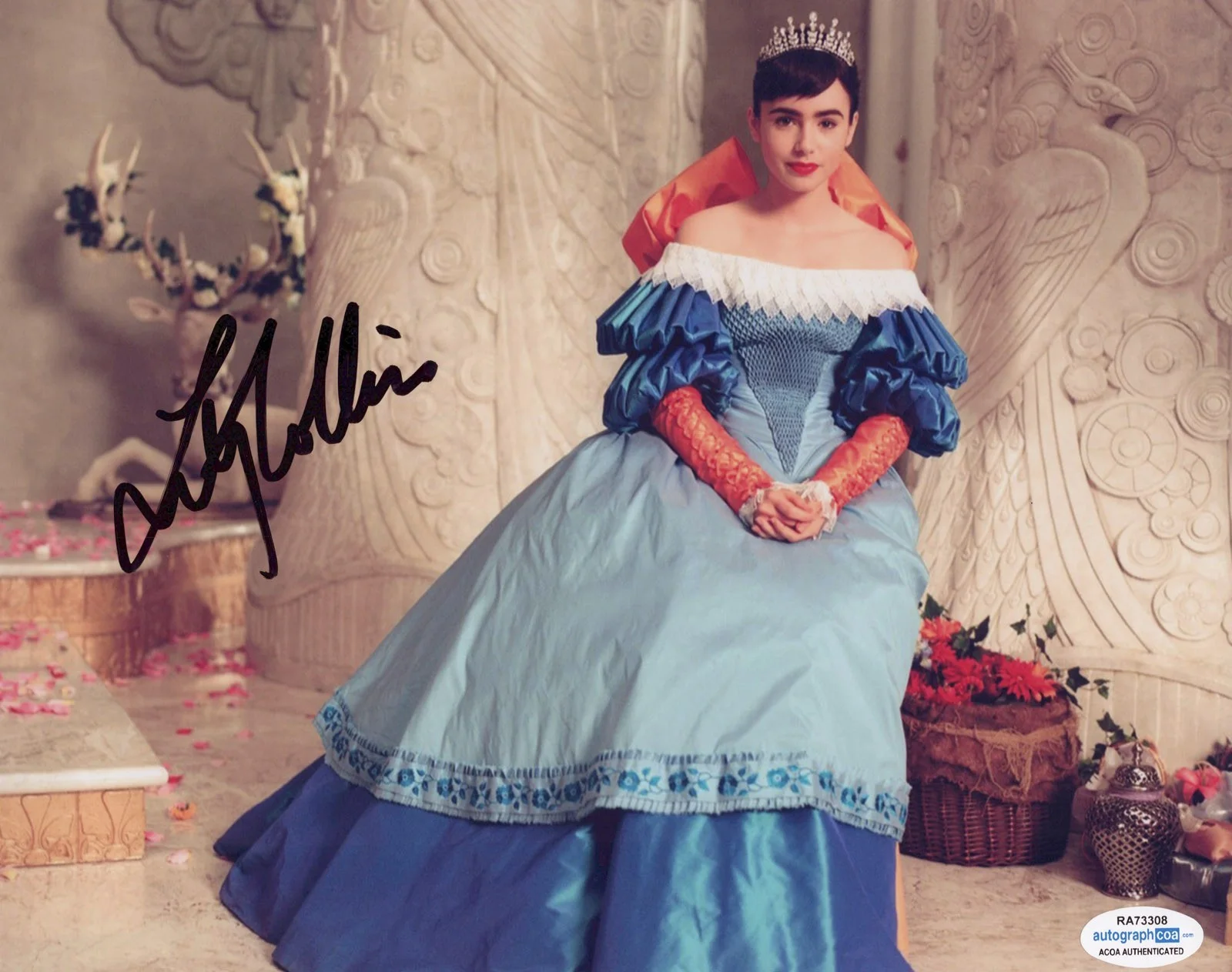 LILY COLLINS — Lily Collins signed "MIRROR MIRROR" 8x10 Photo EMILY IN PARIS Full Sig ACOA COA, изображение 4