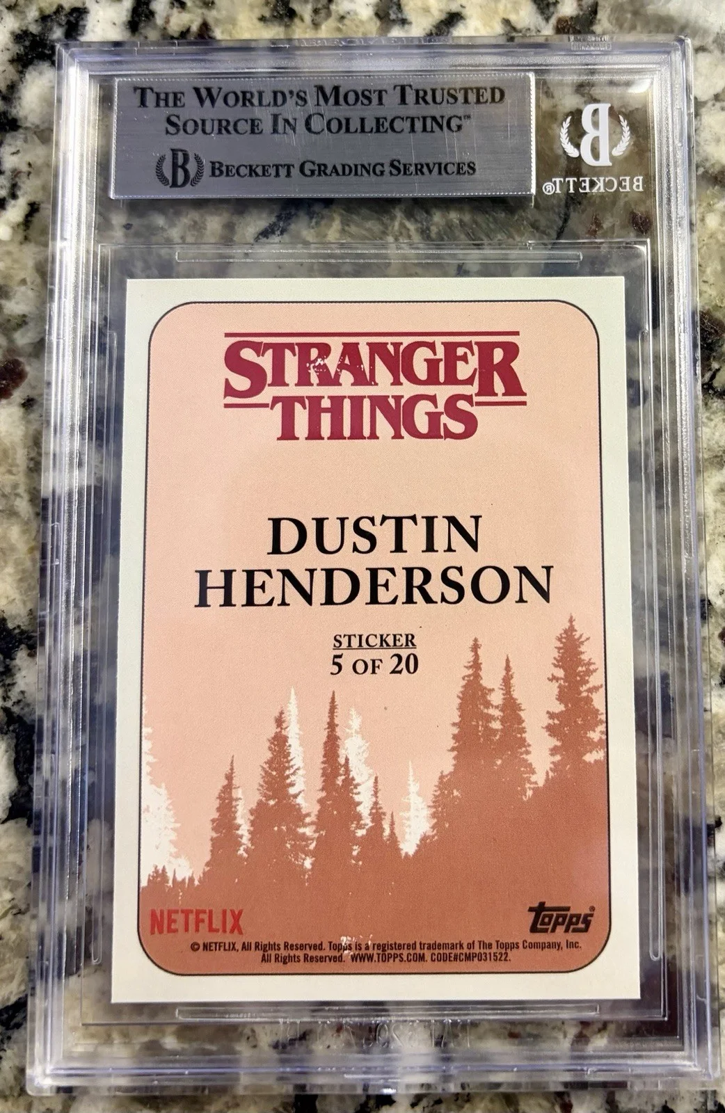 Gaten Matarazzo — Gaten Matarazzo SIGNED 2018 Topps Stranger Things Dustin Rookie Card- BGS COA, изображение 3