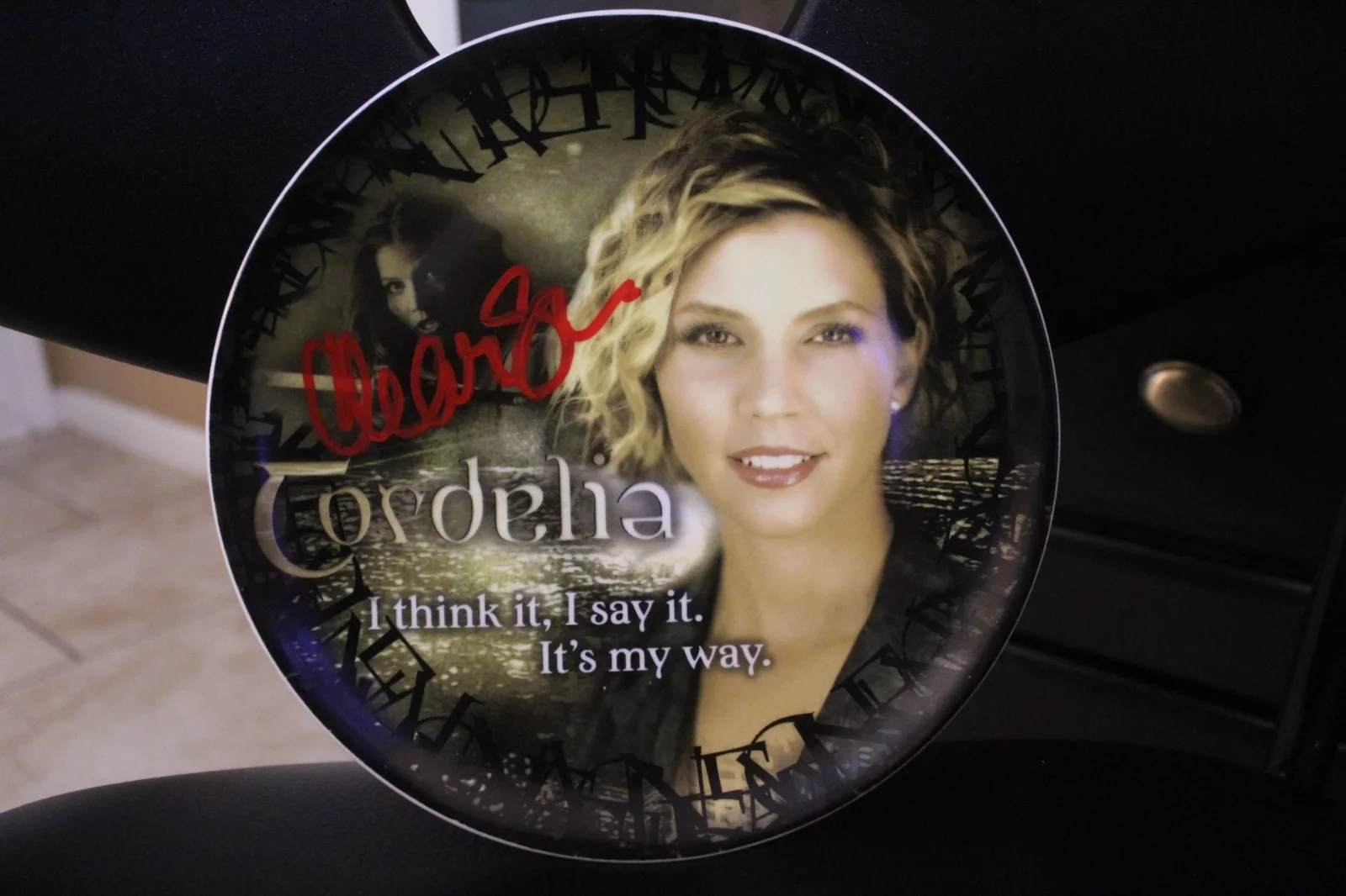 Angel Series Collector Plate, Autographed by: Charisma Carpenter +COA, изображение 3