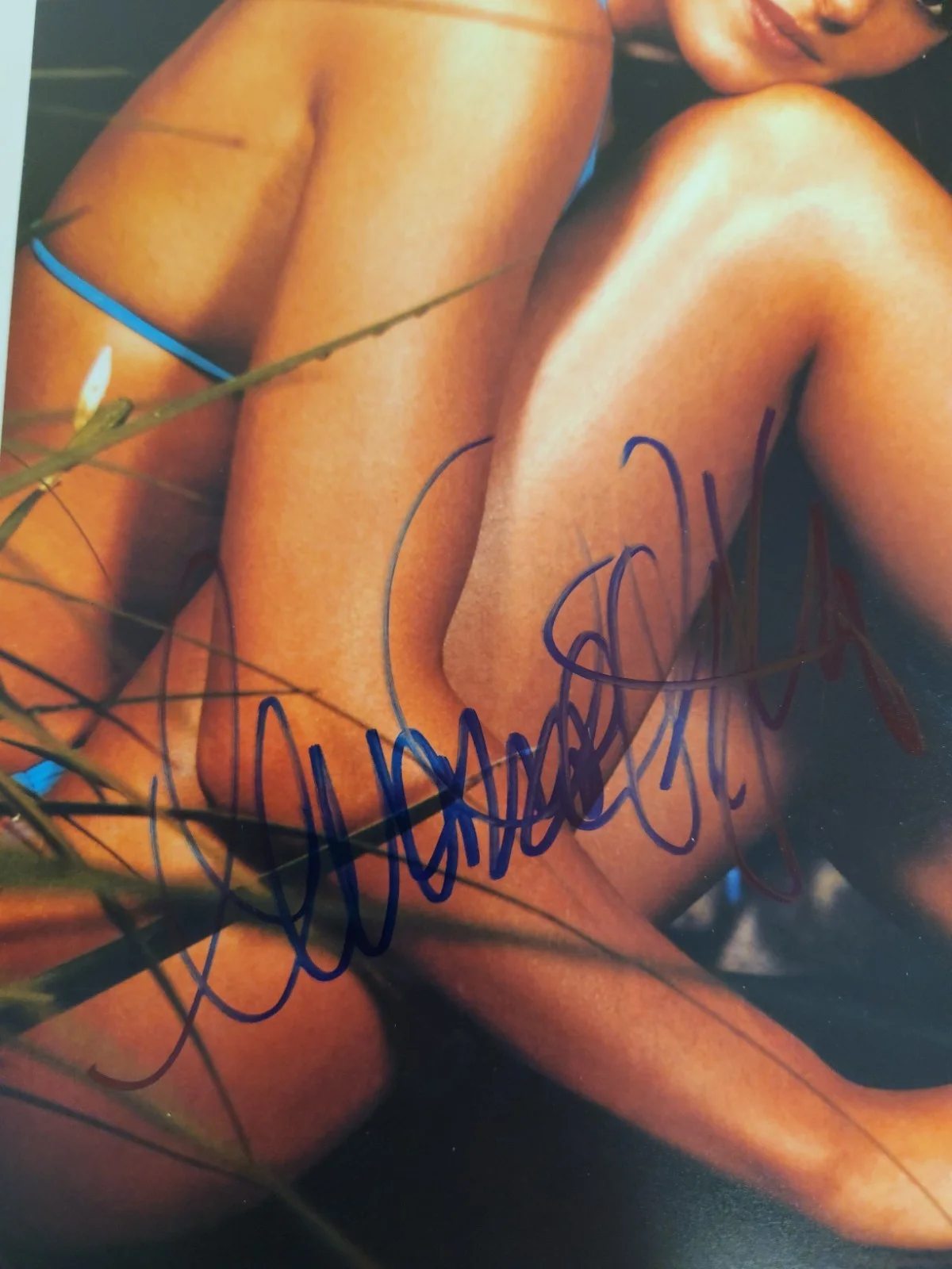 Amanda Righetti Signed Autographed 8x10" Photograph AW COA Sexy Portrait, image 2