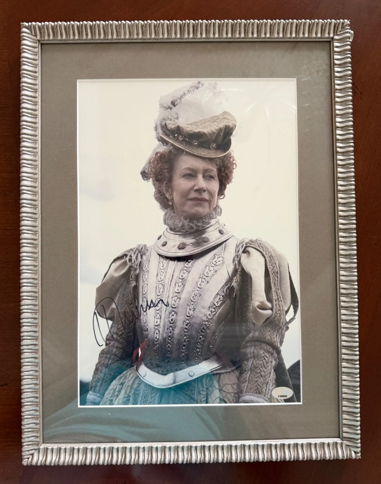 Helen Mirren — Helen Mirren Custom Framed 9x14 Photo SIGNED and authenticated!