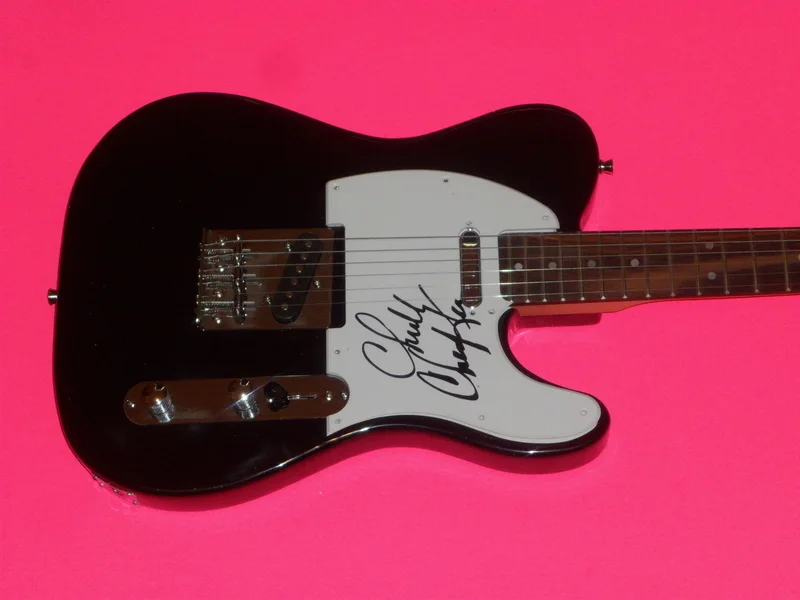 CHUBBY CHECKER SIGNED AUTOGRAPHED ELECTRIC GUITAR *EXACT PROOF*, image 2