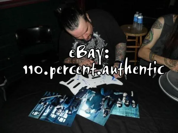 SALIVA x4 ENTIRE BAND SIGNED ELECTRIC GUITAR *EXACT PROOF*, изображение 4