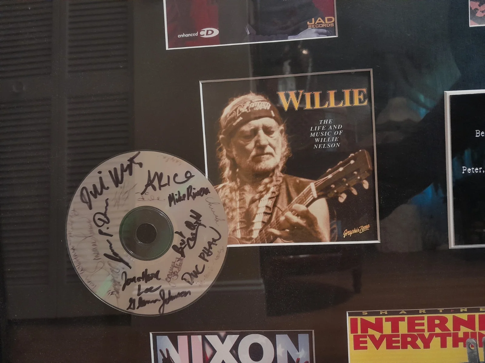 Extremely Rare Graphix Zone 1996 Signed Cds Bob Marley Willie And More, image 4