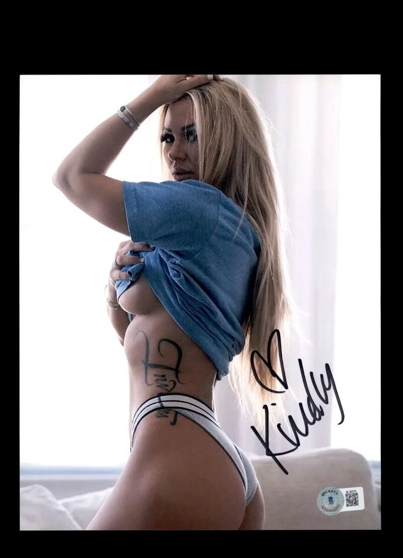 Kindly Myers — Kindly Myers Beckett BAS Signed 8x10 Photo Autographed