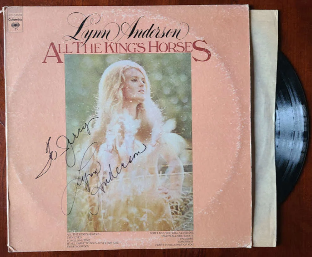 Lynn Anderson — Lynn Anderson JSA Cert Signed All The Kings Horses Album W/ Vinyl Autograph