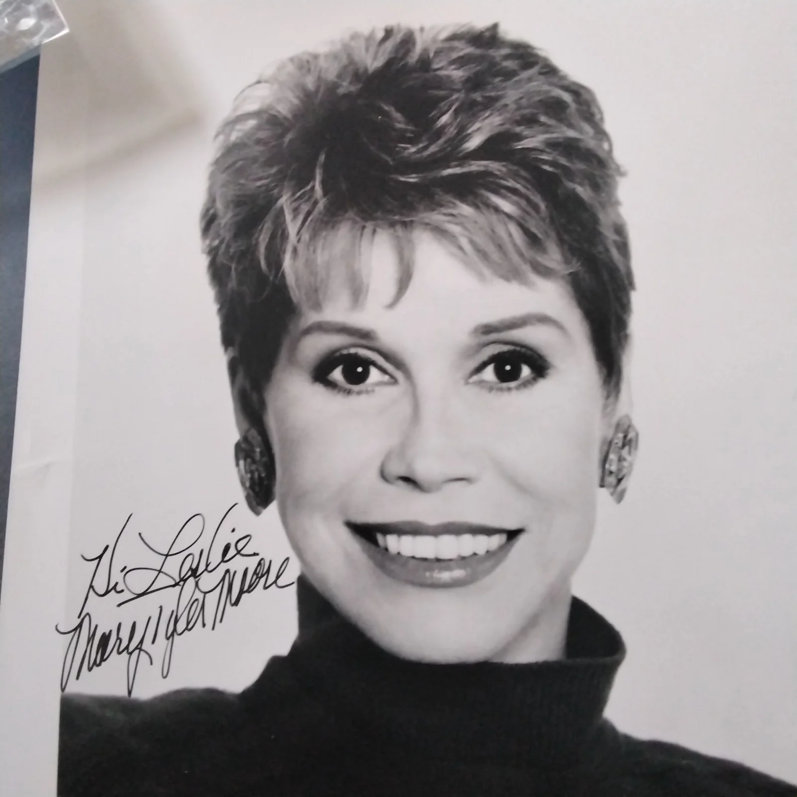 Mary Tyler Moore SIGNED Photo 70s TV Movie Actress Dick Van Dyke Modern Millie, изображение 4