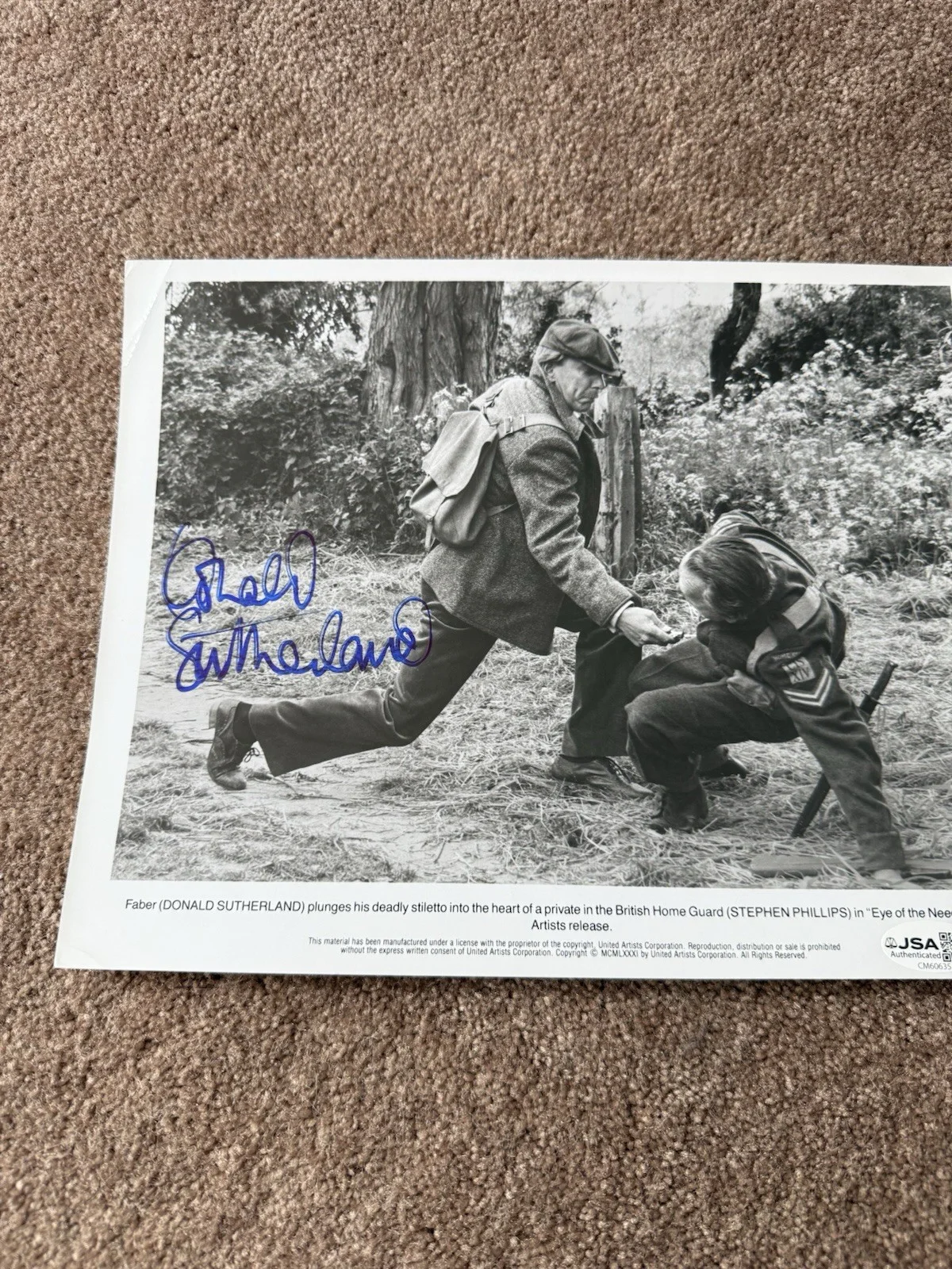 Donal Sutherland — Donald Sutherland Signed “Eye of the Needle” 8x10 Photo JSA Certified￼, изображение 3