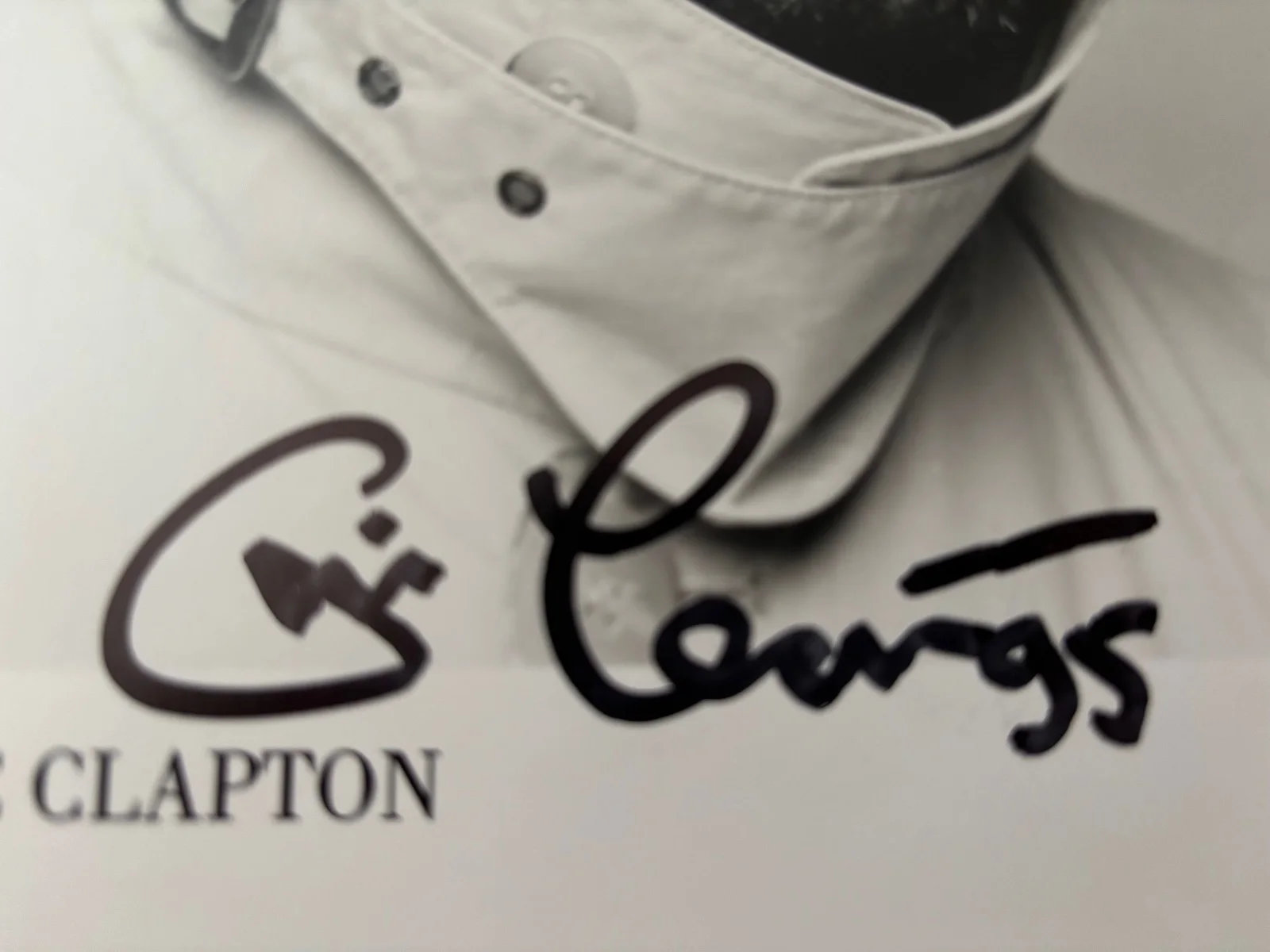Eric Clapton – Signed (8” x 10”) Autographed black and white photo, image 2