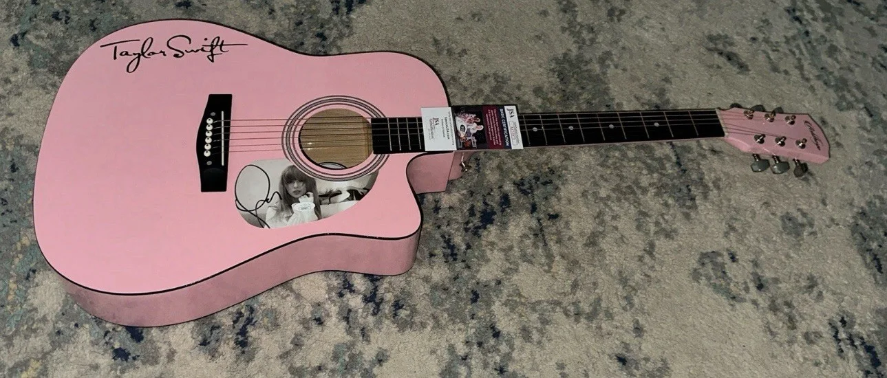 ❤️ Rare TAYLOR SWIFT Signed CUSTOM FULL SIZE Acoustic Guitar Country, image 2