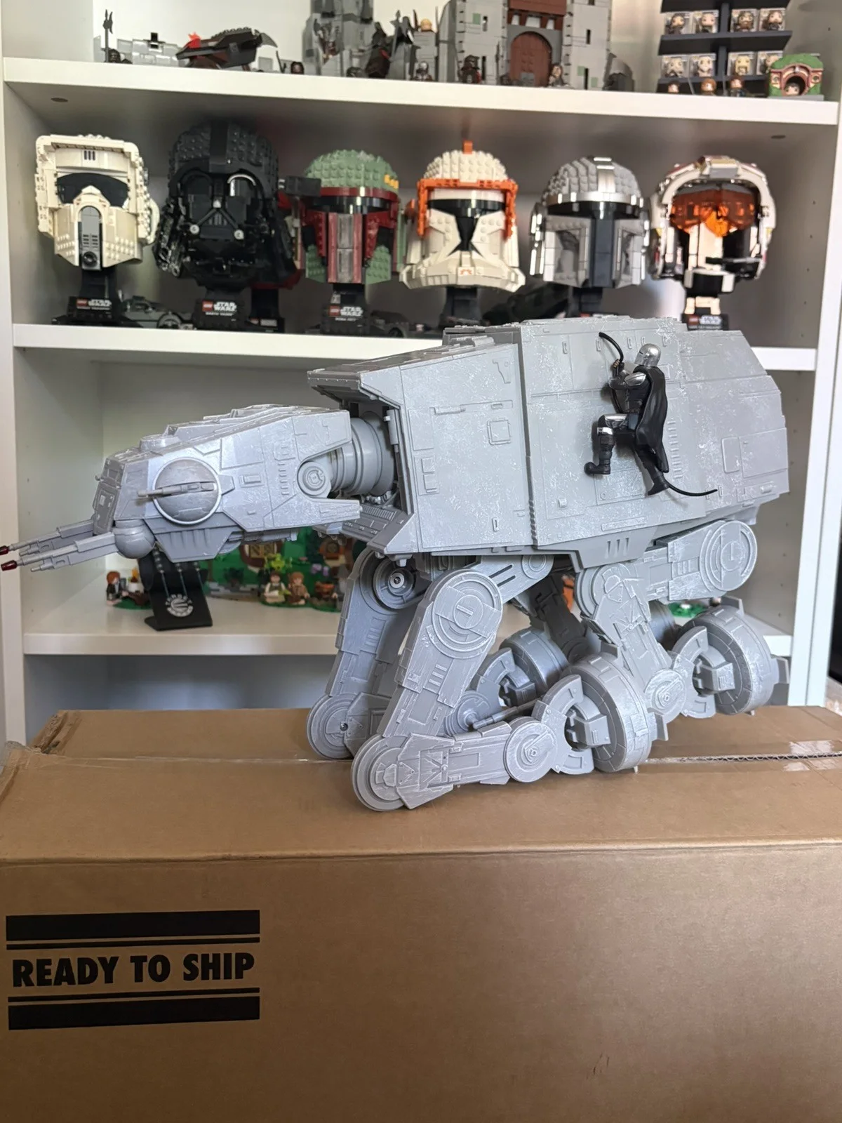 Star Wars The Mandalorian & Grogu Movie AT-AT Walker Popcorn Bucket IN HAND, изображение 2