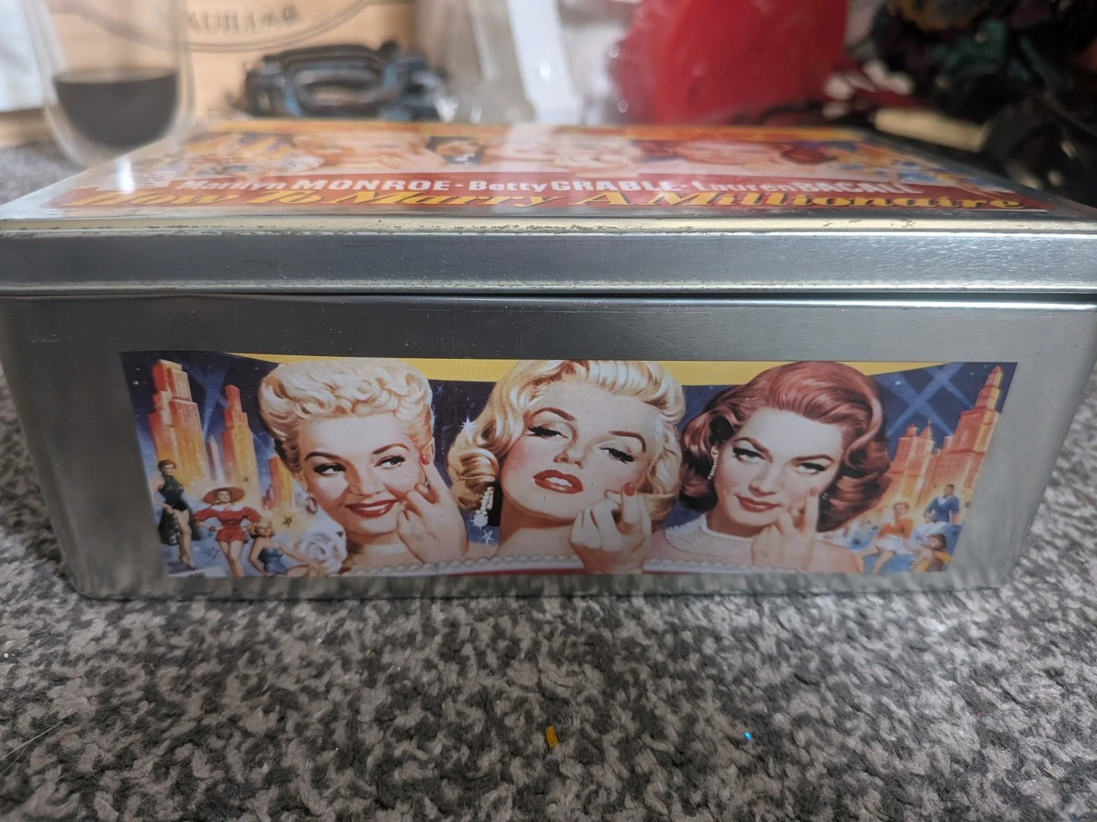 Retro CinemaScope Marilyn Monroe Betty Grable Lauren Bacall Tin, image 2
